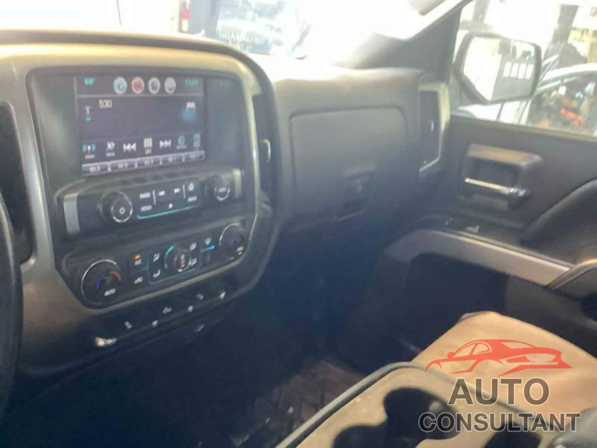 CHEVROLET SILVERADO 2018 - 3GCUKREC9JG528653