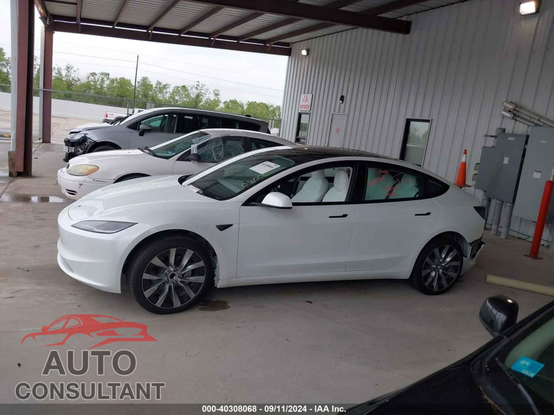 TESLA MODEL 3 2024 - 5YJ3E1EA8RF795111