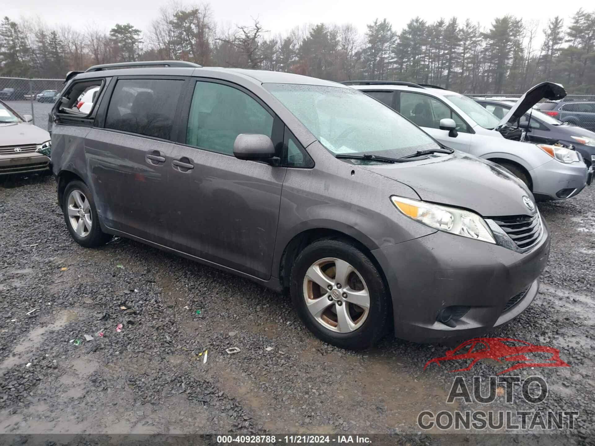 TOYOTA SIENNA 2011 - 5TDKK3DC7BS054808