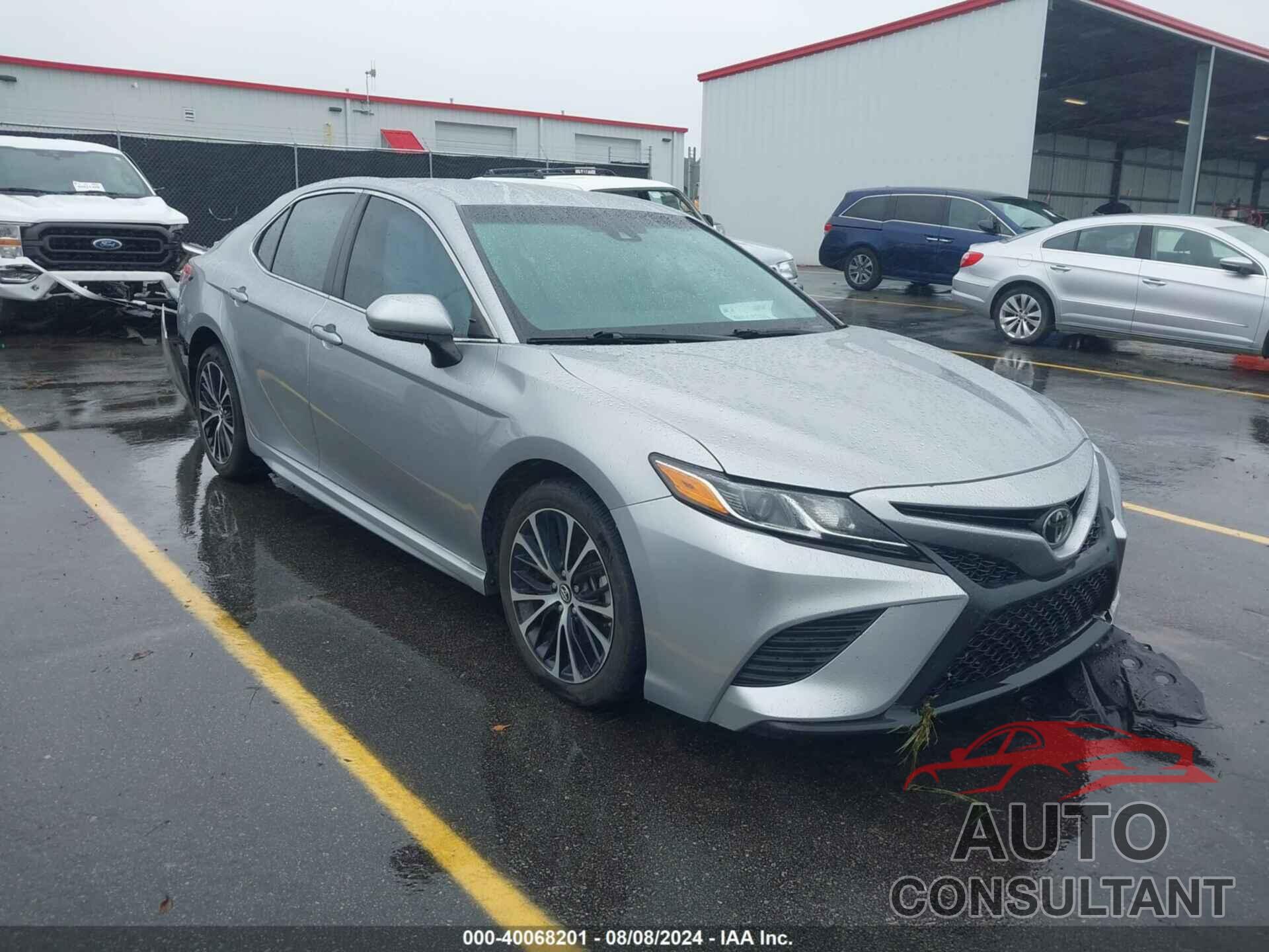 TOYOTA CAMRY 2018 - 4T1B11HK7JU674766