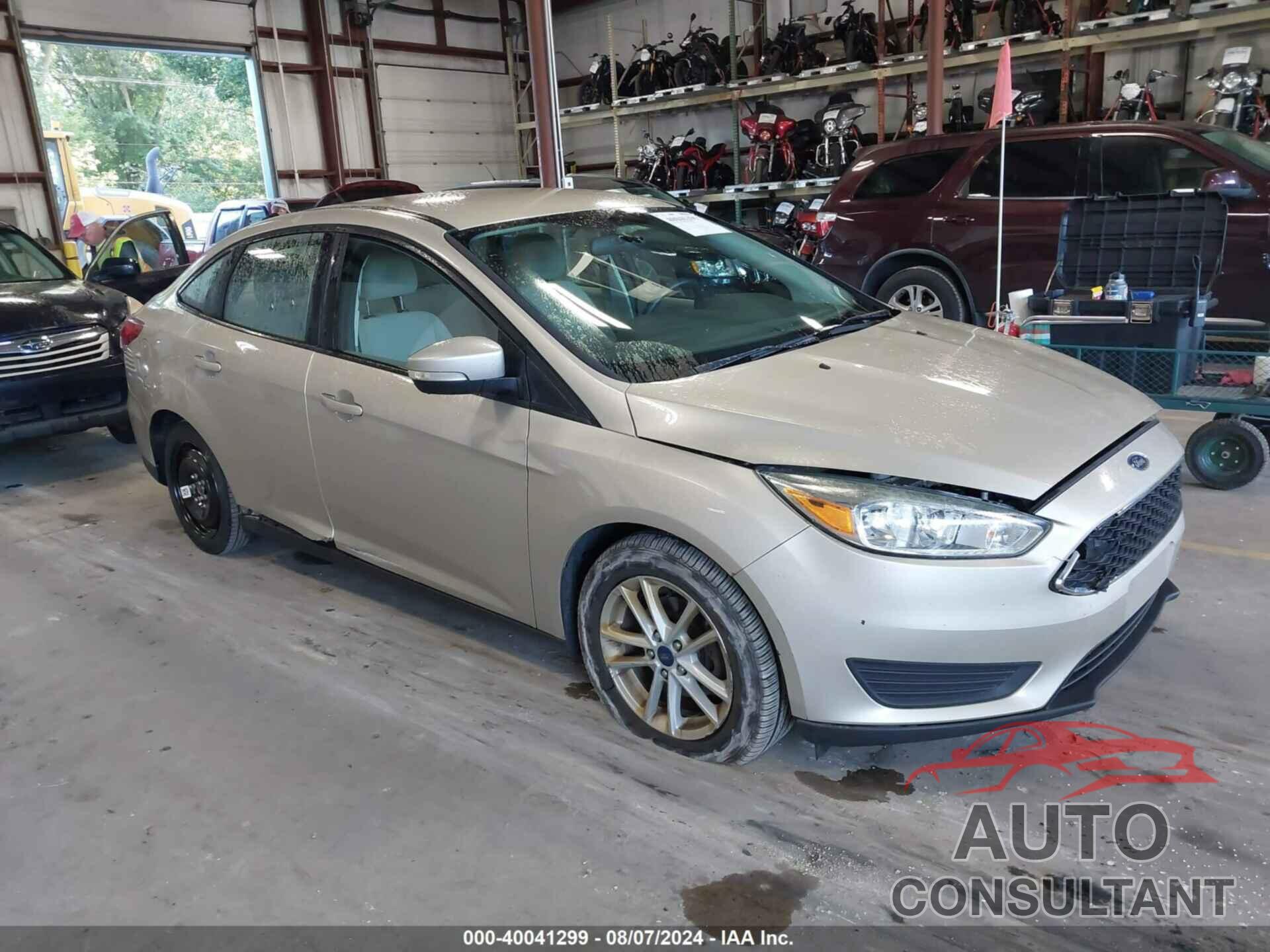 FORD FOCUS 2017 - 1FADP3F22HL222367