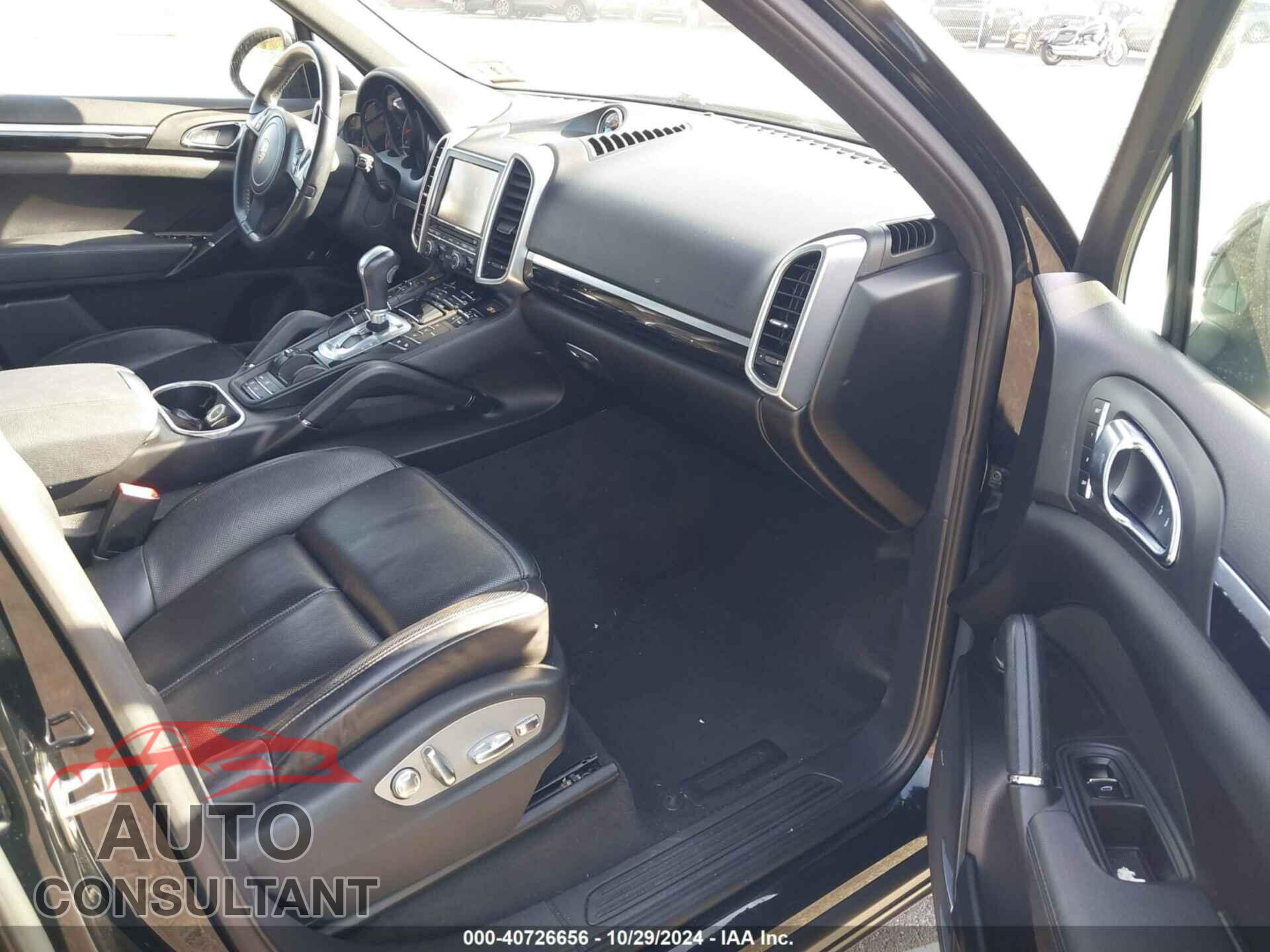 PORSCHE CAYENNE 2012 - WP1AA2A27CLA08076