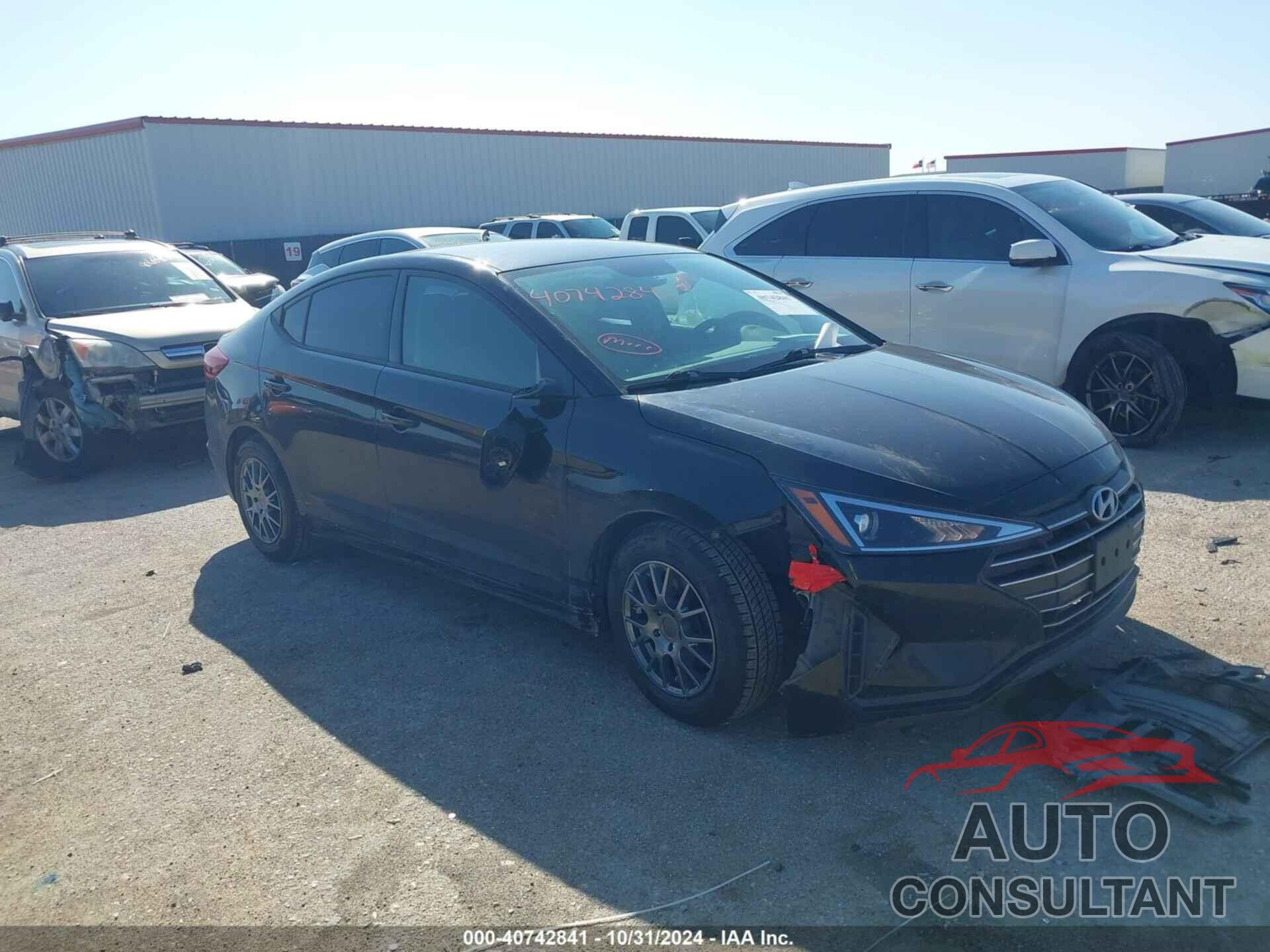 HYUNDAI ELANTRA 2019 - 5NPD74LF0KH429858