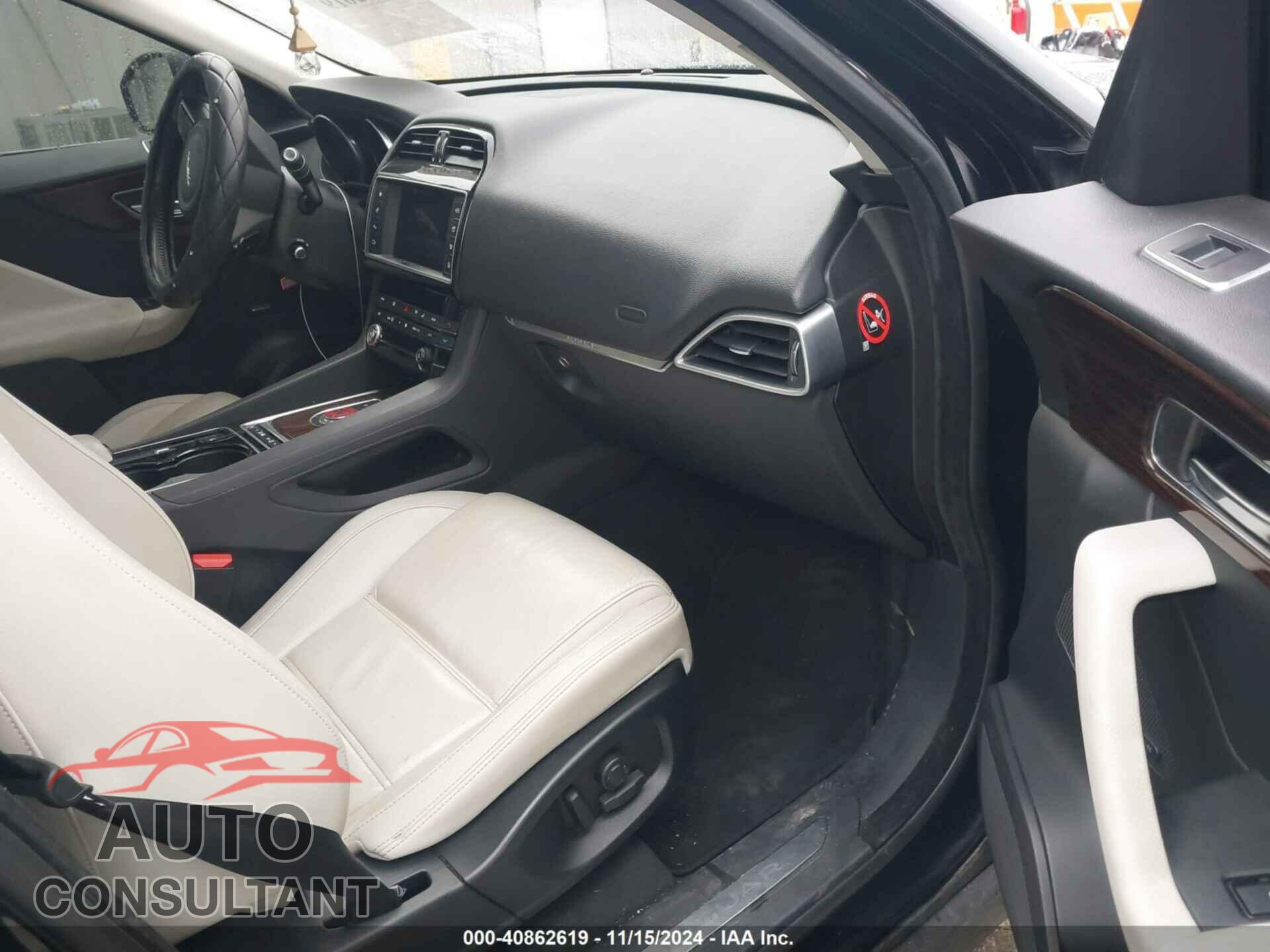 JAGUAR F-PACE 2017 - SADCK2BV6HA887416