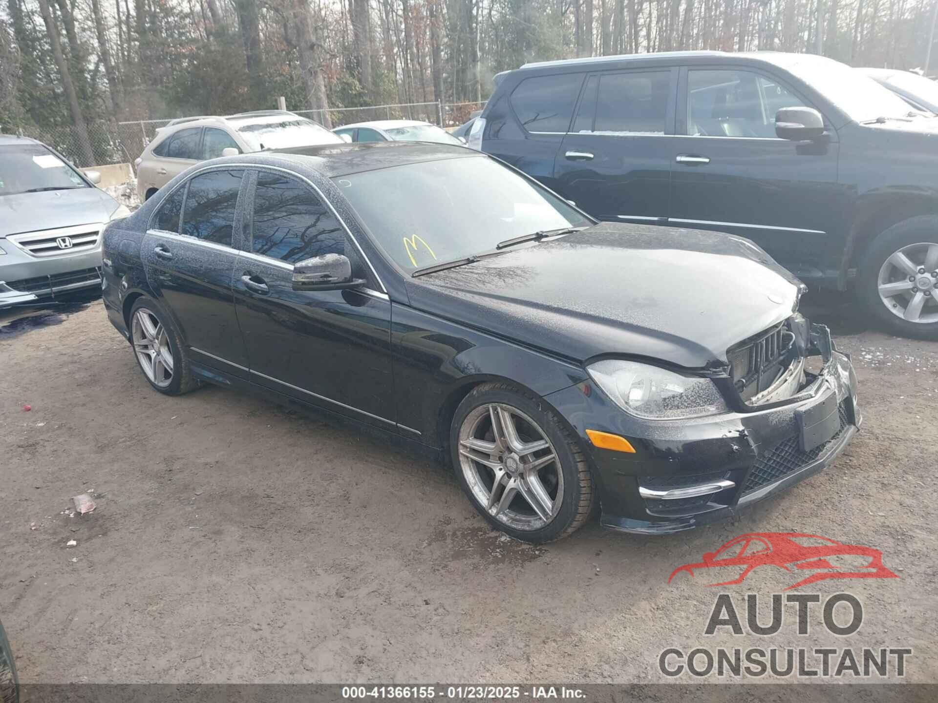 MERCEDES-BENZ C 300 2013 - WDDGF8AB9DR267740