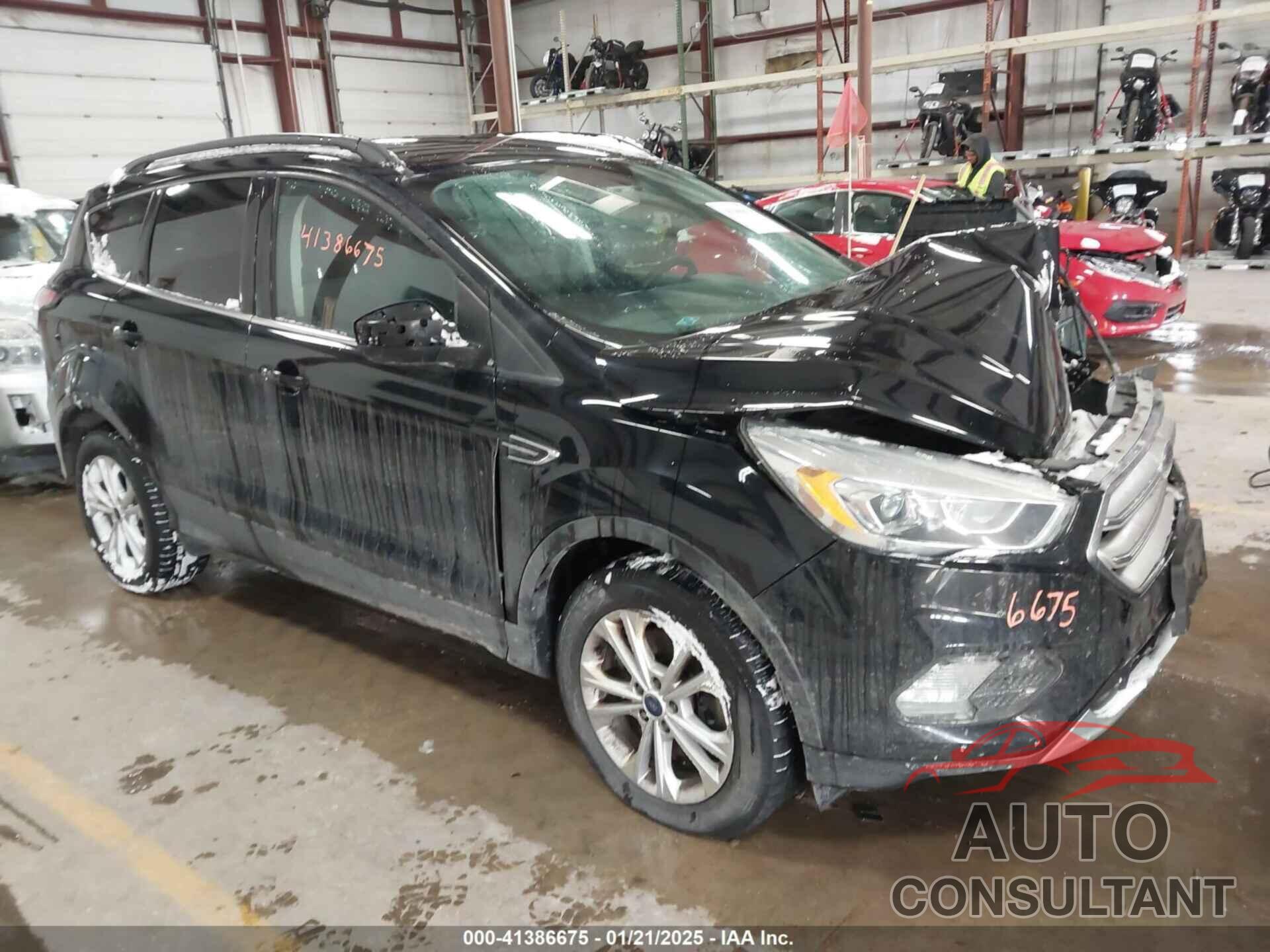 FORD ESCAPE 2017 - 1FMCU9GD8HUE81307
