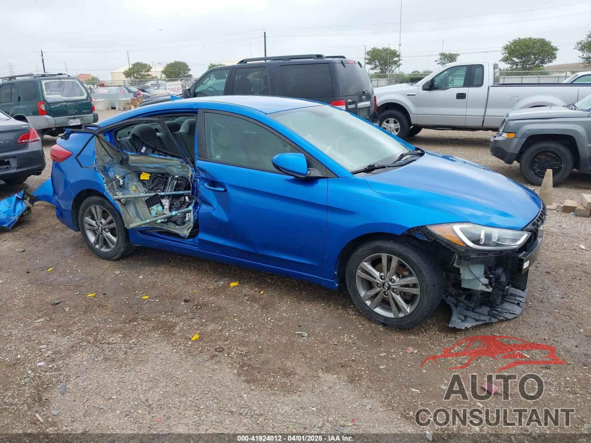 HYUNDAI ELANTRA 2018 - 5NPD84LFXJH227072
