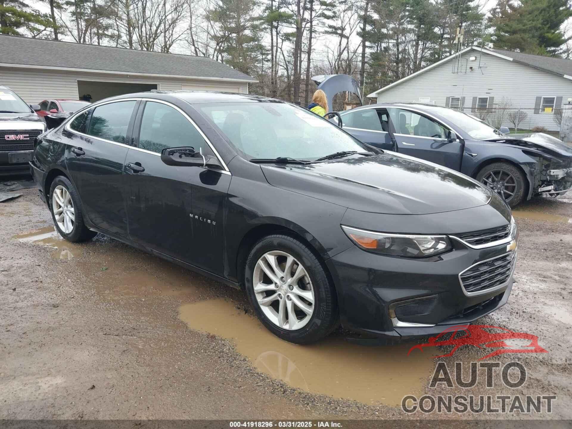 CHEVROLET MALIBU 2017 - 1G1ZE5ST3HF136072