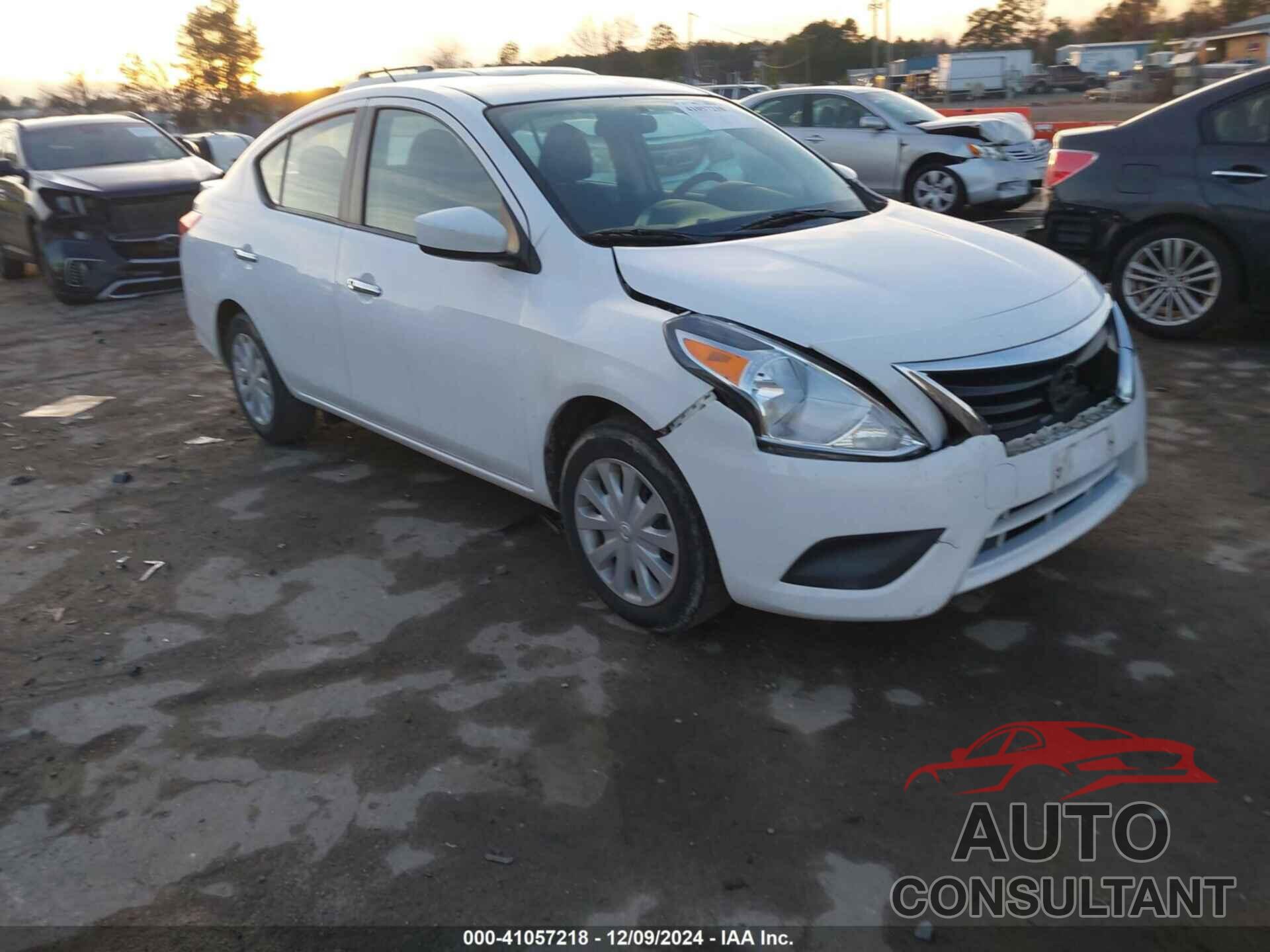 NISSAN VERSA 2018 - 3N1CN7AP7JL886604