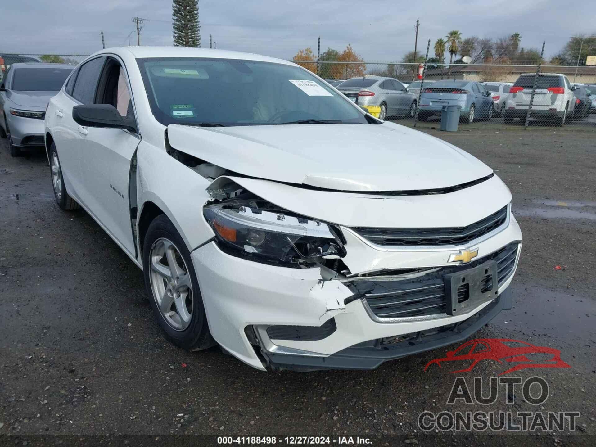 CHEVROLET MALIBU 2018 - 1G1ZB5ST3JF195136