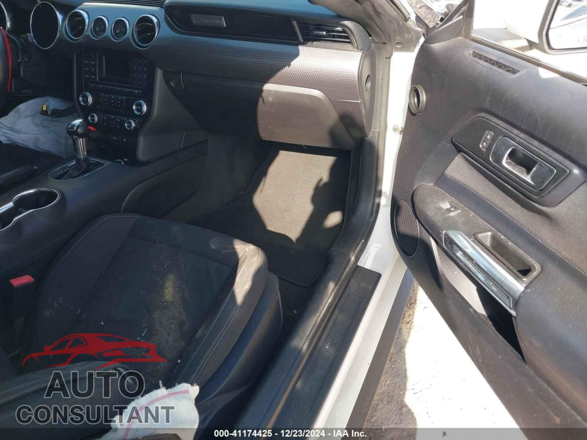 FORD MUSTANG 2018 - 1FA6P8TH5J5153635