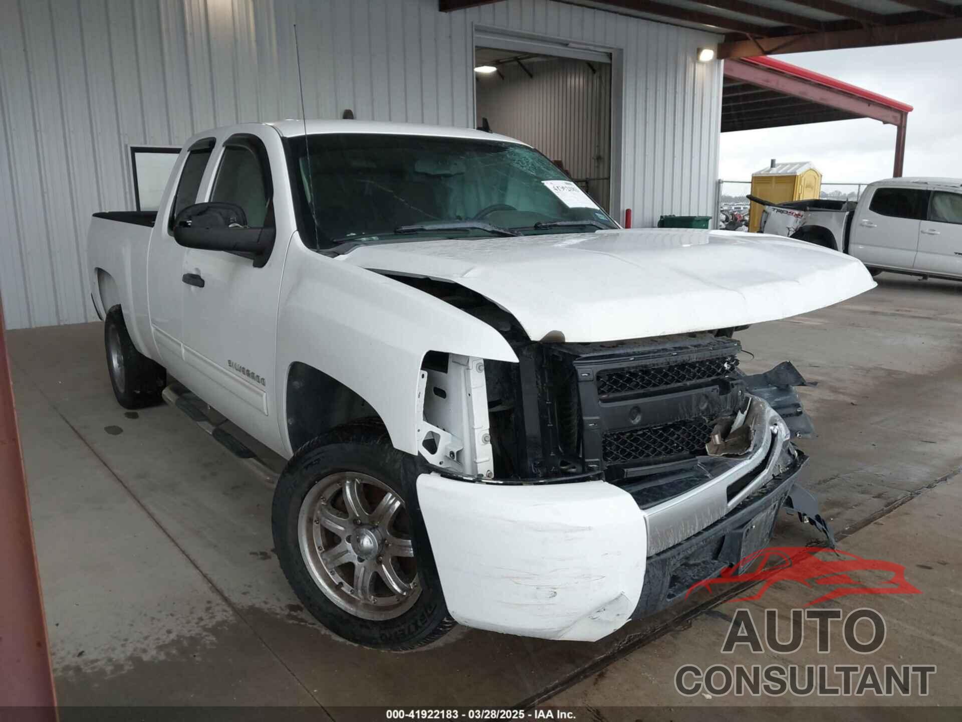 CHEVROLET SILVERADO 1500 2011 - 1GCRCREA3BZ445772