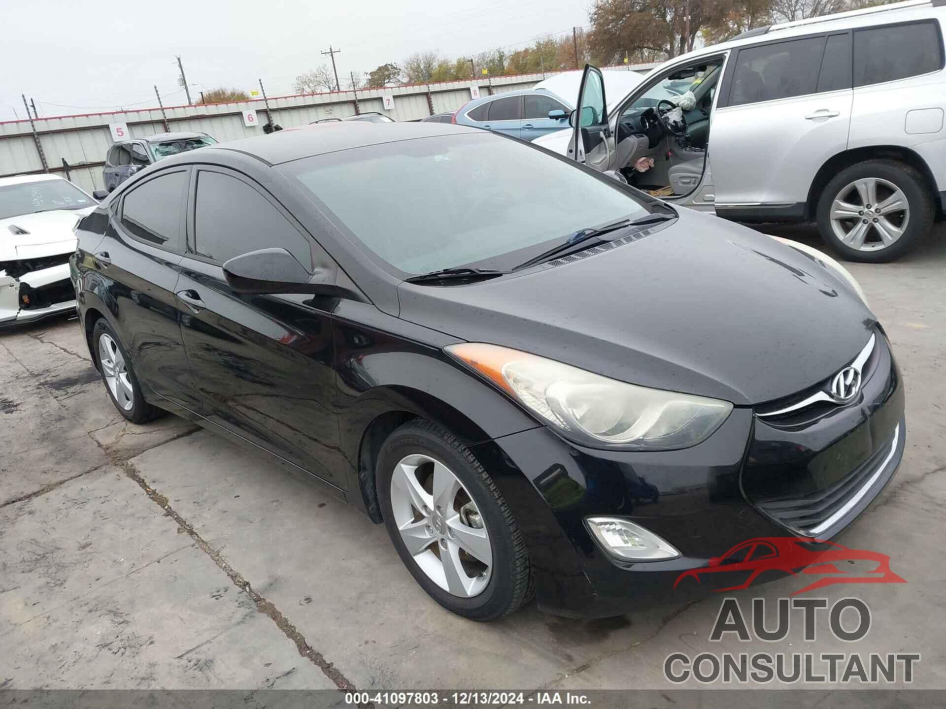 HYUNDAI ELANTRA 2013 - 5NPDH4AE2DH341632