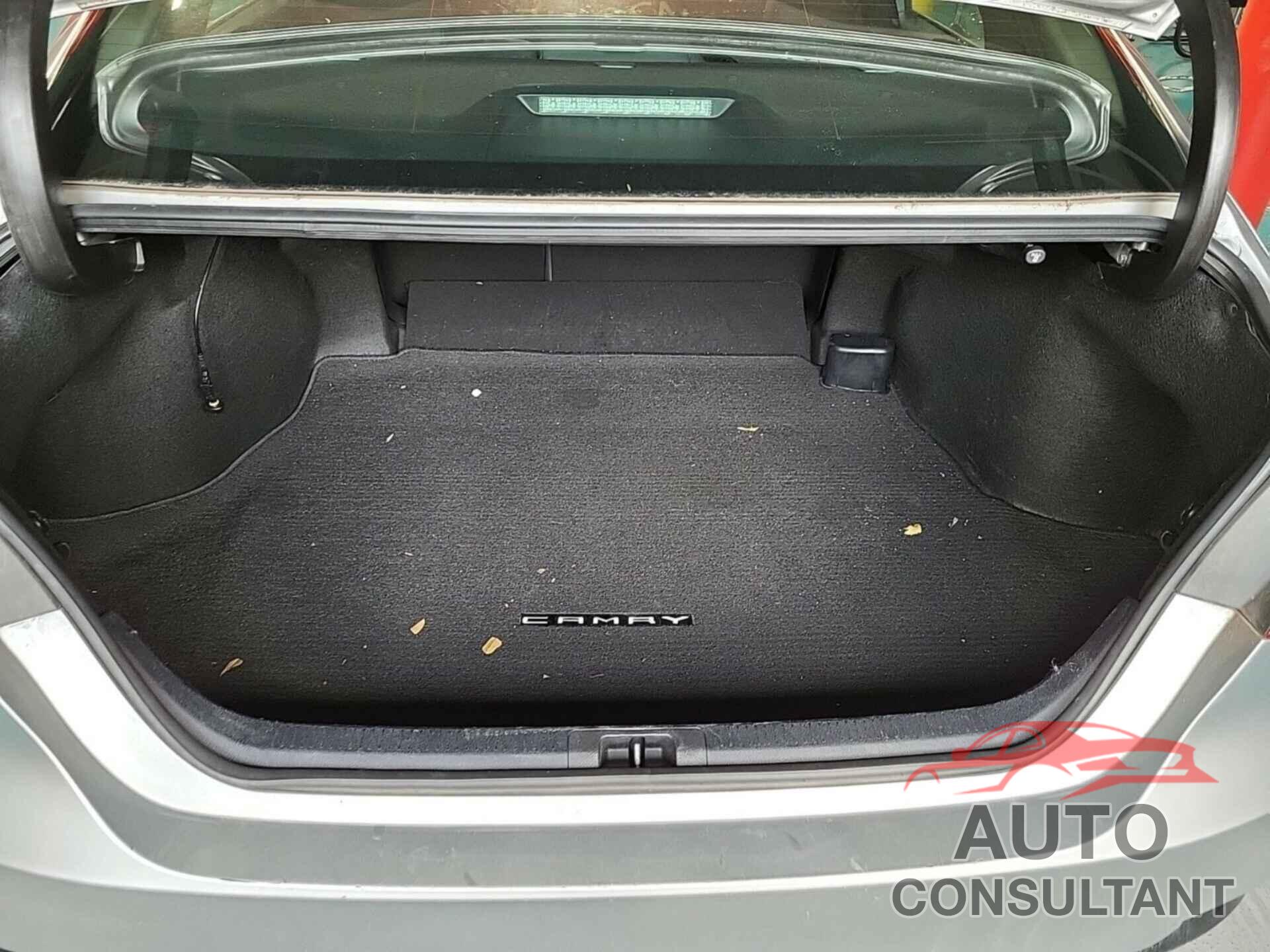 TOYOTA CAMRY 2020 - 4T1F11AKXLU947570