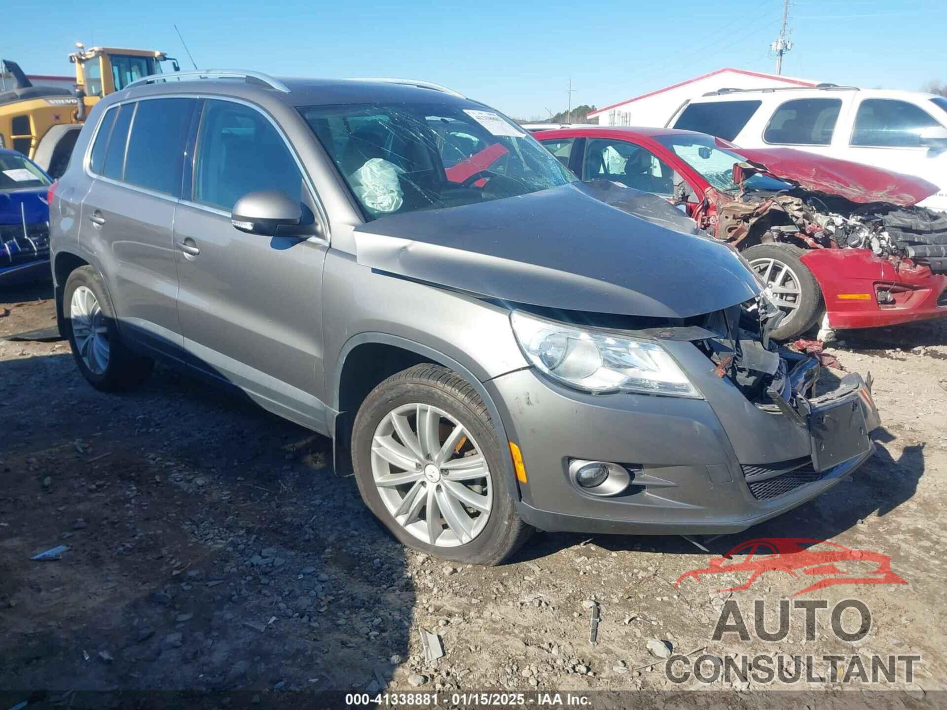 VOLKSWAGEN TIGUAN 2011 - WVGBV7AX7BW538690