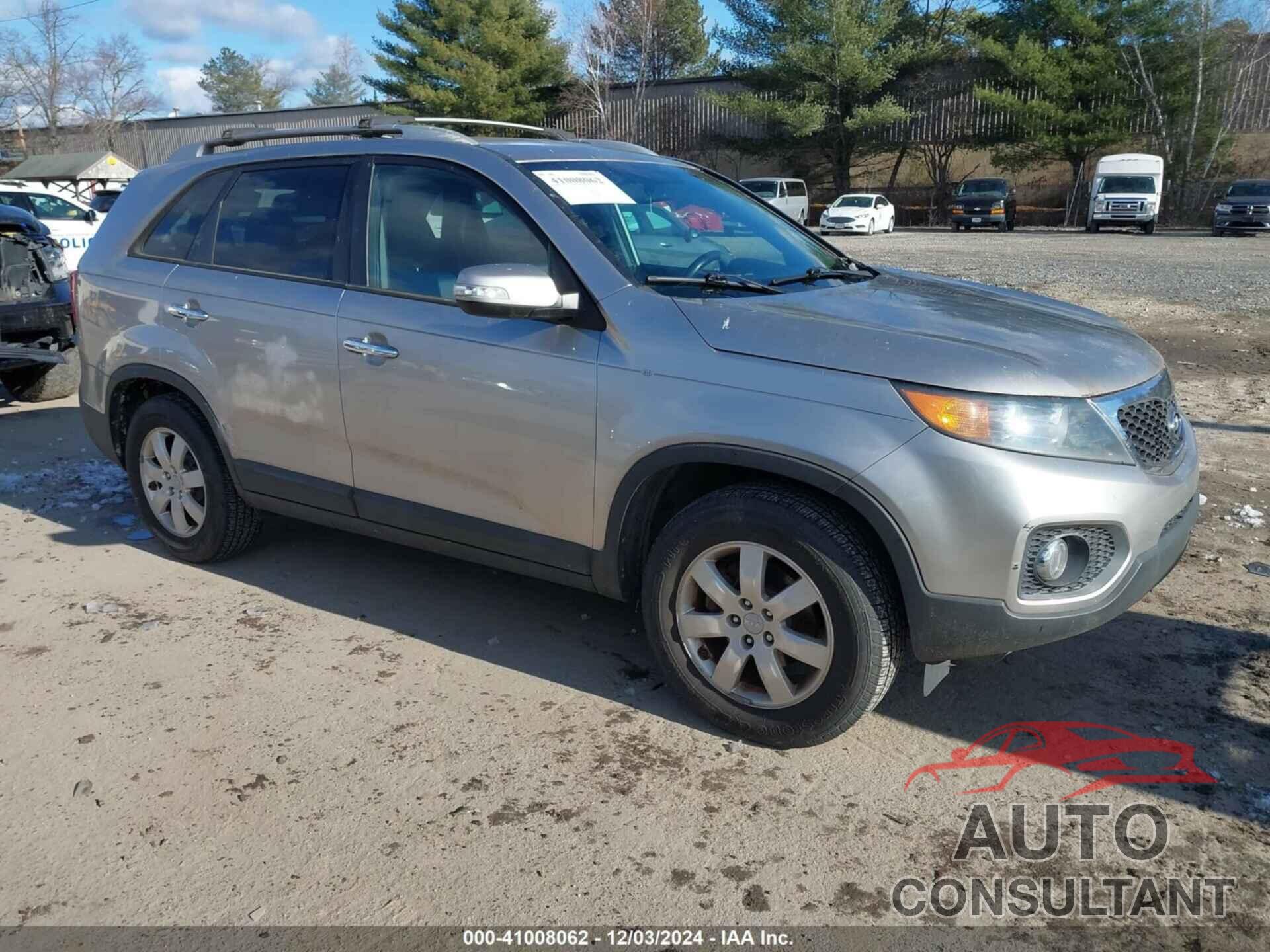 KIA SORENTO 2013 - 5XYKT3A65DG327126