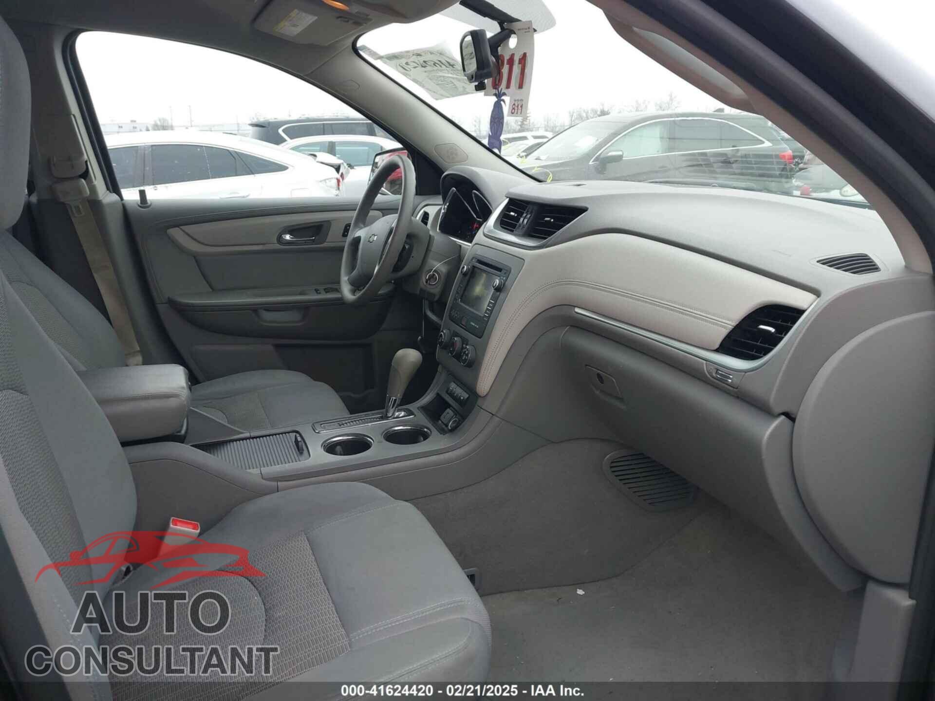 CHEVROLET TRAVERSE 2017 - 1GNKRFKD0HJ264026