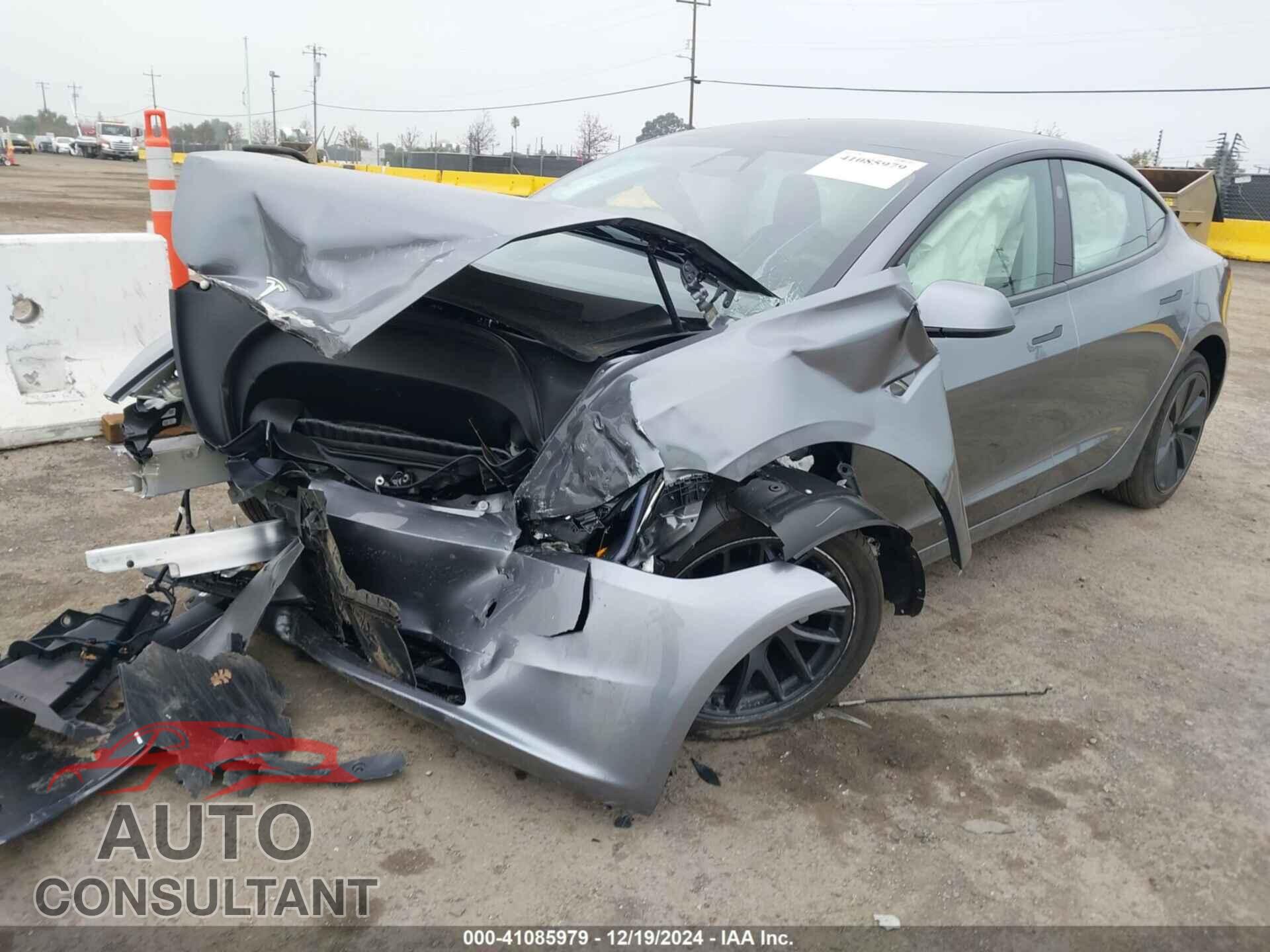 TESLA MODEL 3 2024 - 5YJ3E1EA8RF861592