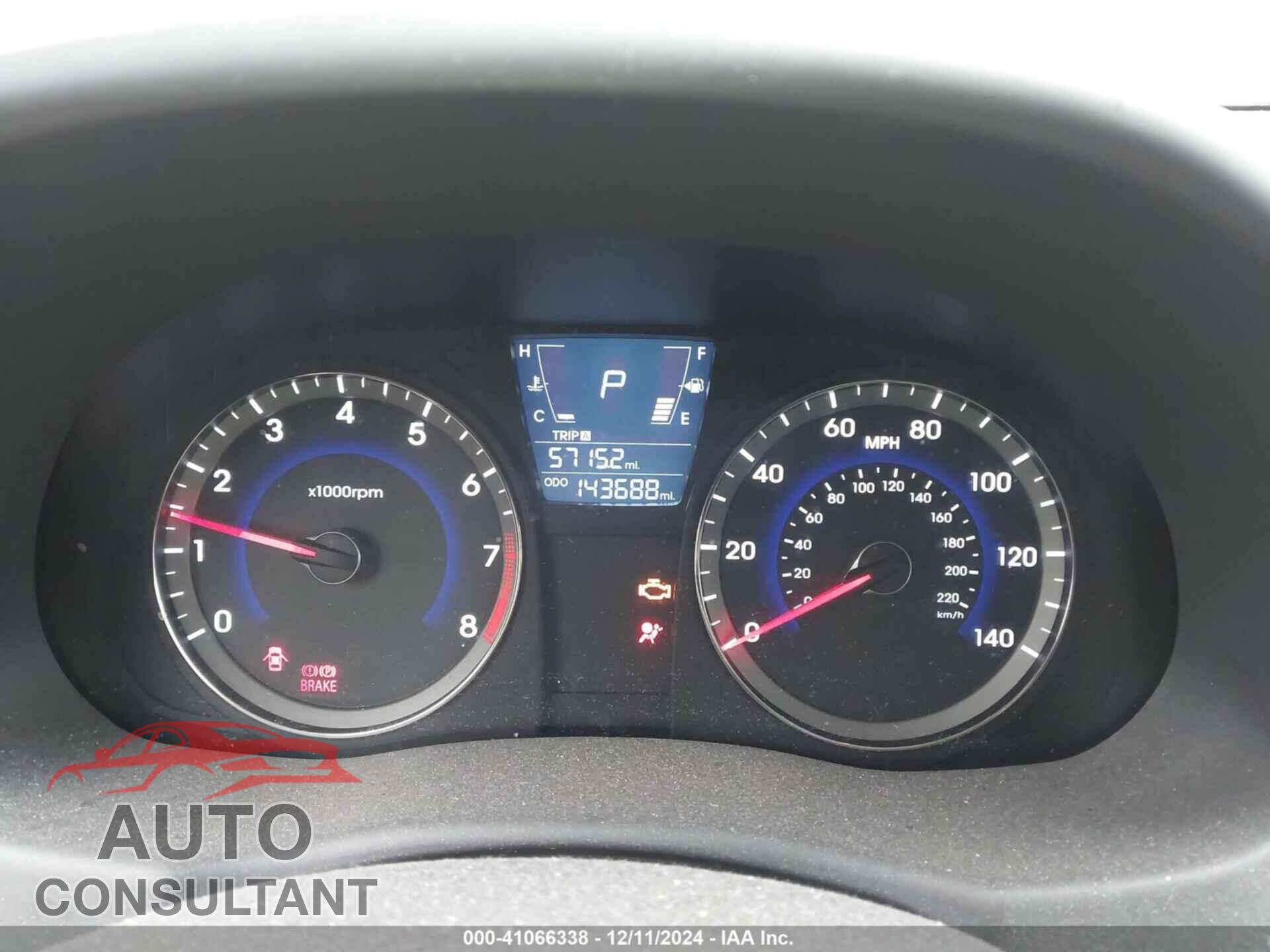 HYUNDAI ACCENT 2012 - KMHCU5AE8CU011023