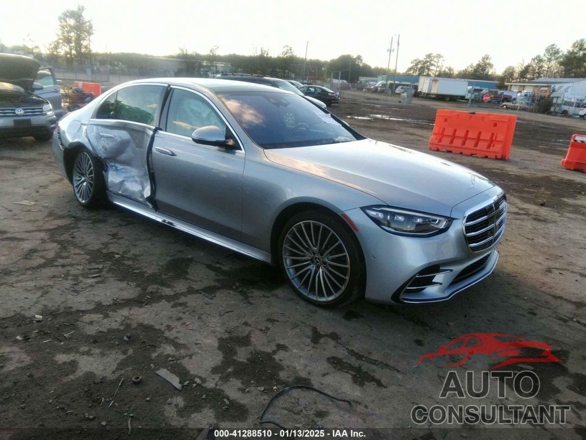 MERCEDES-BENZ S 580 2024 - W1K6G7GBXRA290282