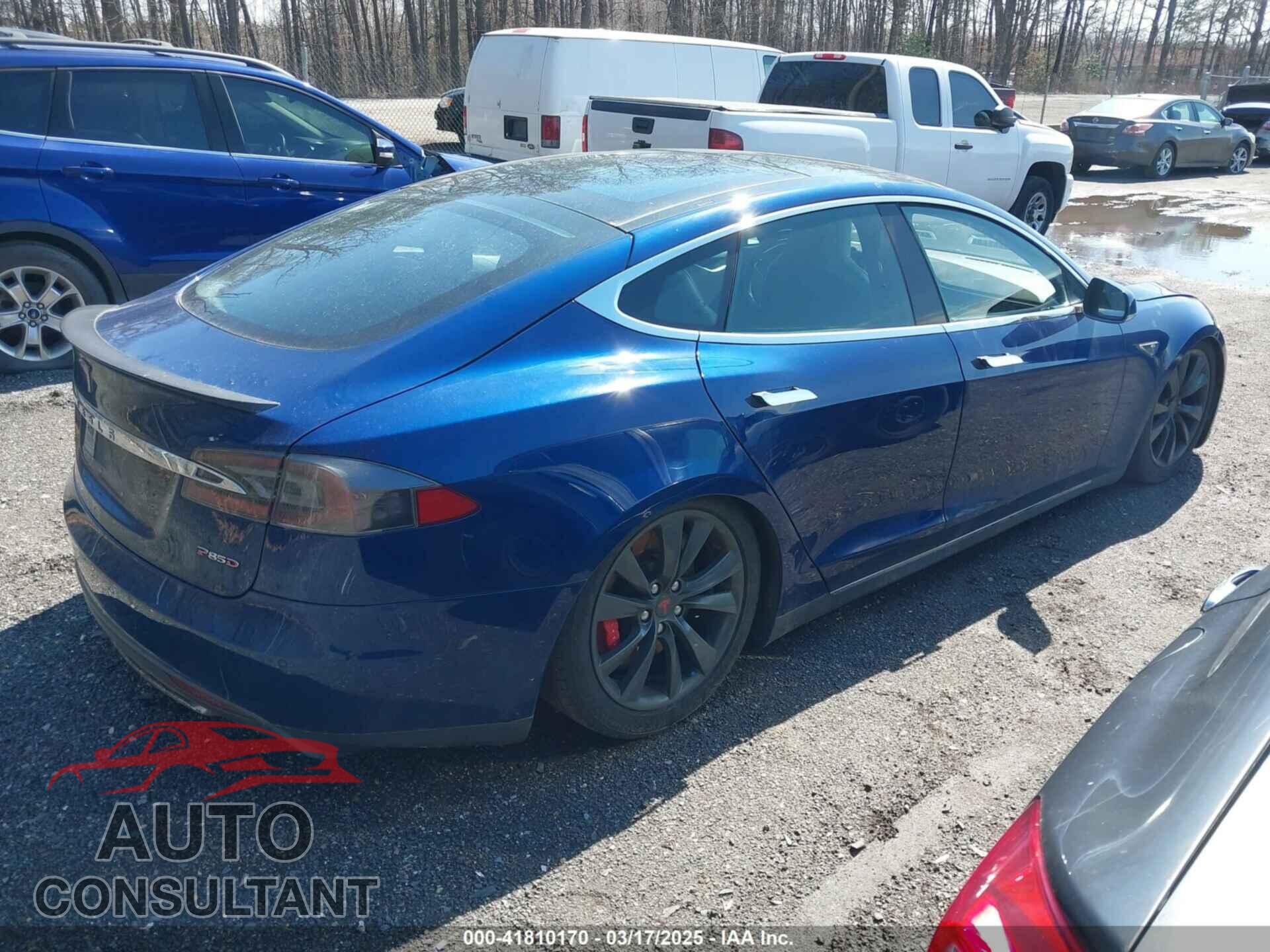 TESLA MODEL S 2015 - 5YJSA1E45FF100323