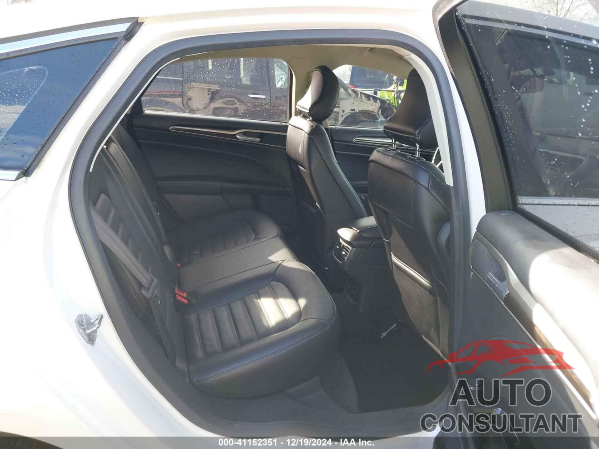 FORD FUSION HYBRID 2015 - 3FA6P0LU7FR189412