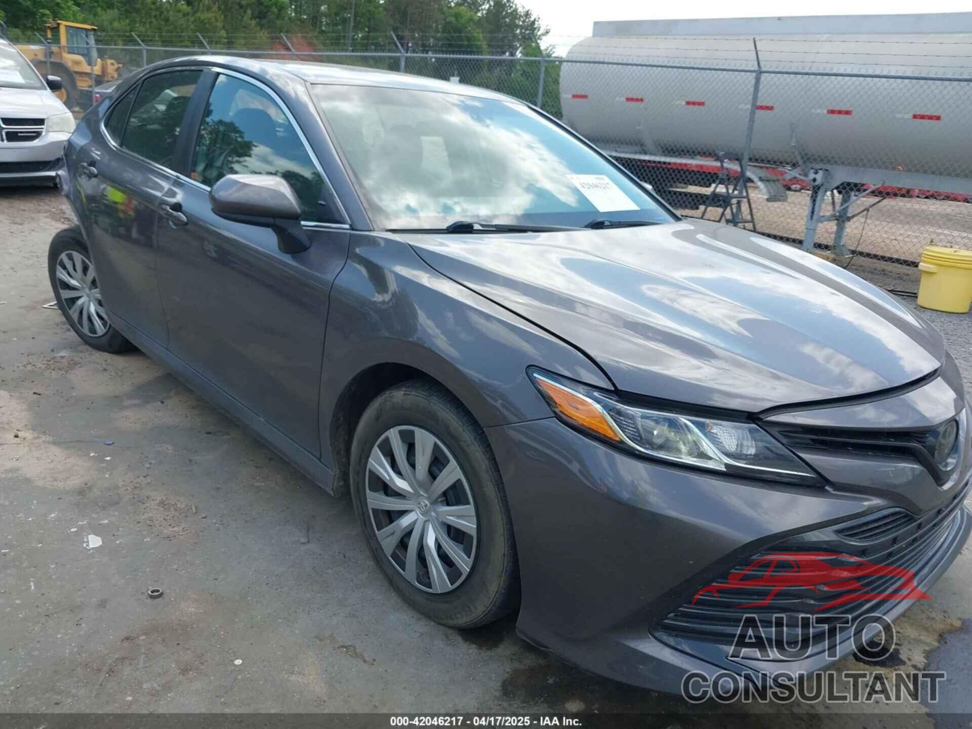 TOYOTA CAMRY 2018 - 4T1B11HK5JU074926