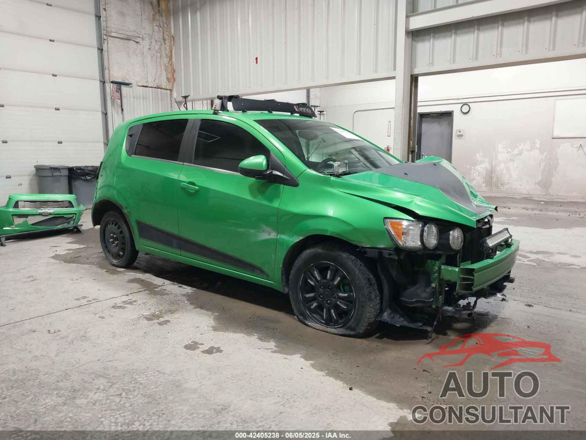 CHEVROLET SONIC 2015 - 1G1JC6SHXF4147101
