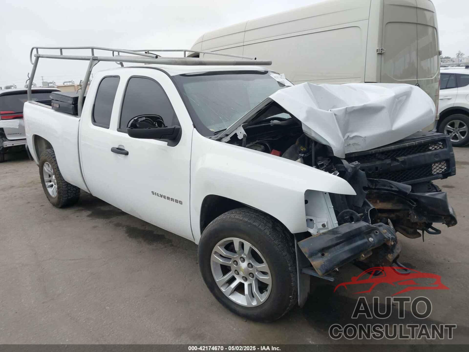 CHEVROLET SILVERADO 1500 2011 - 1GCRKPEA4BZ243935