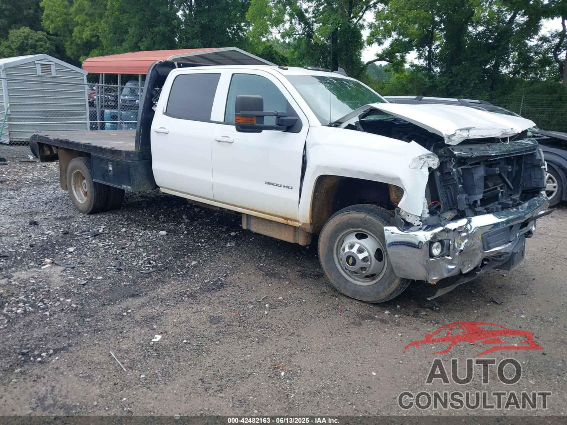 CHEVROLET SILVERADO 3500HD CHASSIS 2015 - 1GB4KZC83FF581635