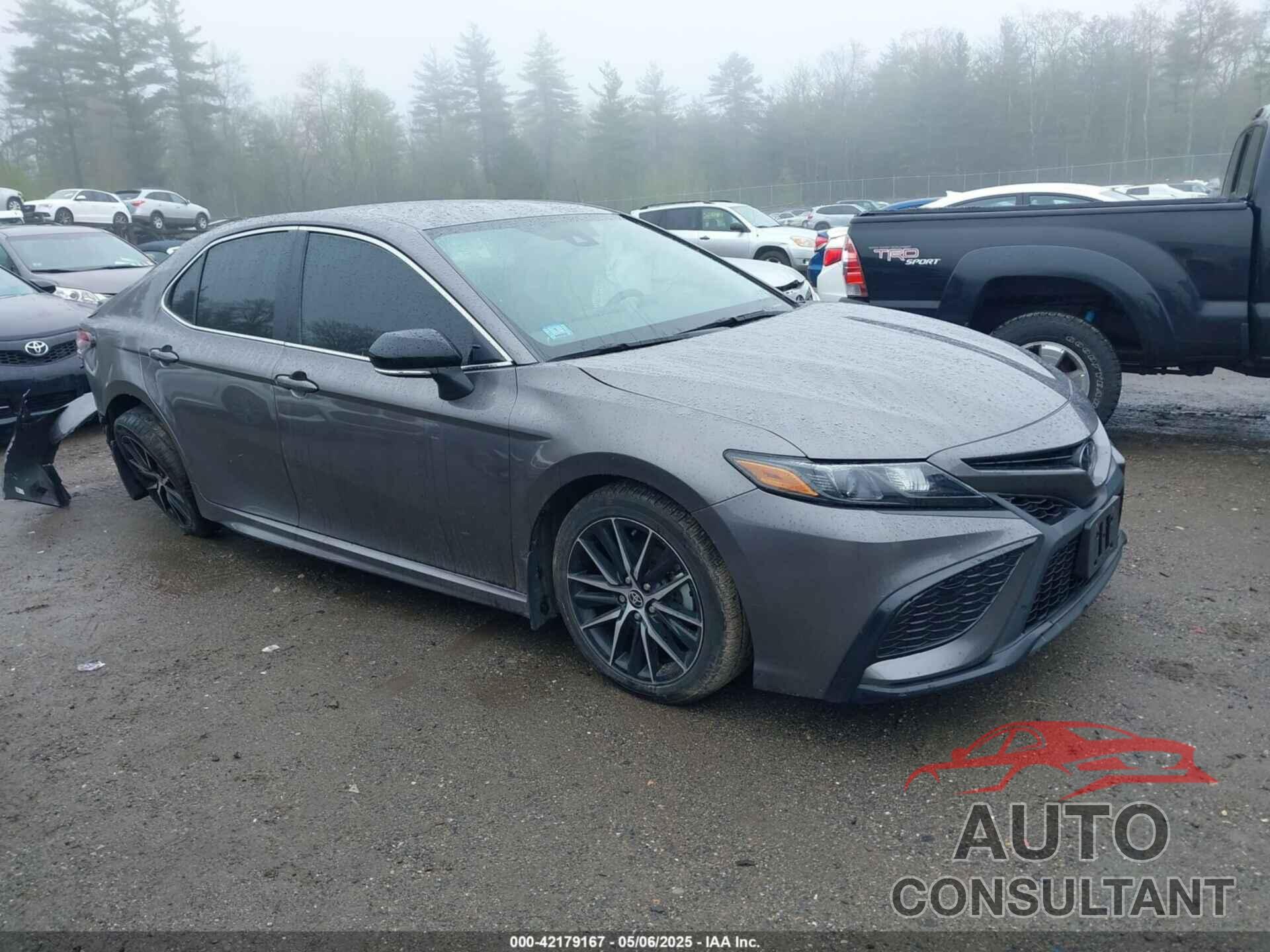 TOYOTA CAMRY 2022 - 4T1G11BK1NU068450