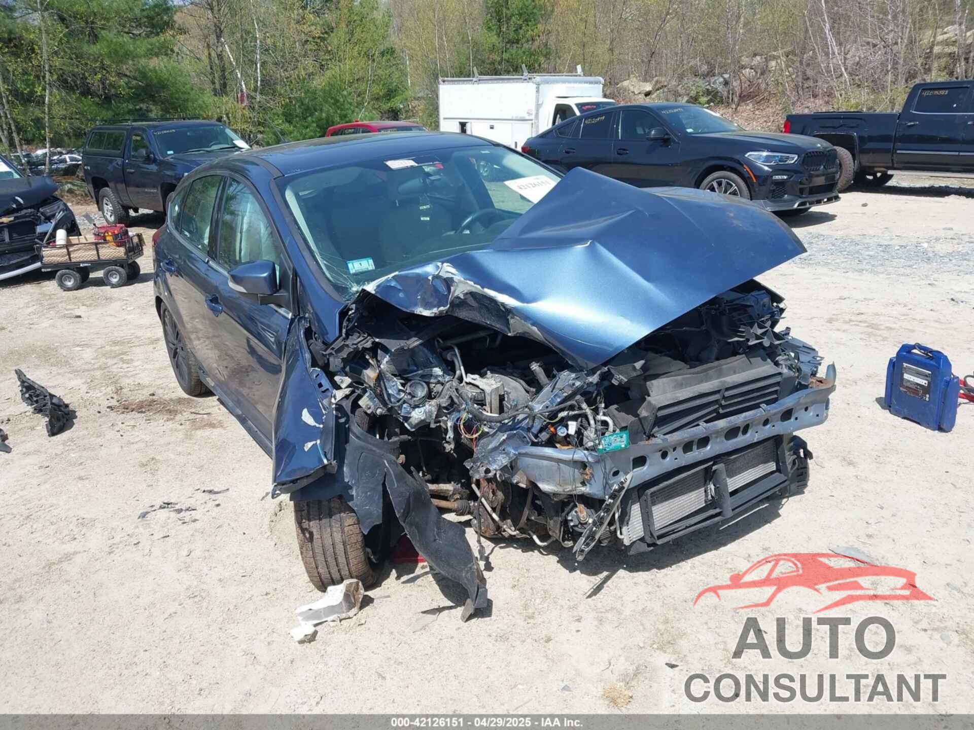 FORD FOCUS 2018 - 1FADP3N23JL280589