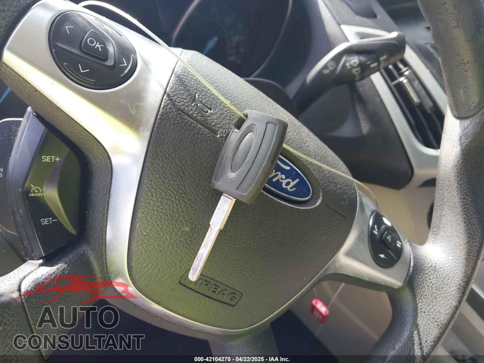 FORD FOCUS 2014 - 1FADP3F21EL446984