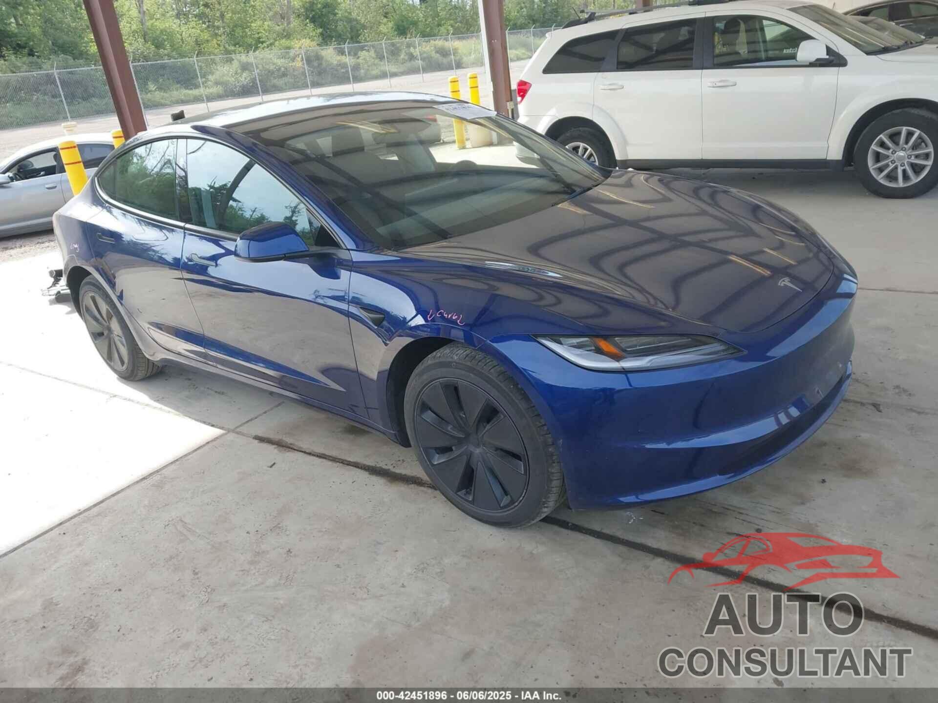 TESLA MODEL 3 2024 - 5YJ3E1EB7RF808827
