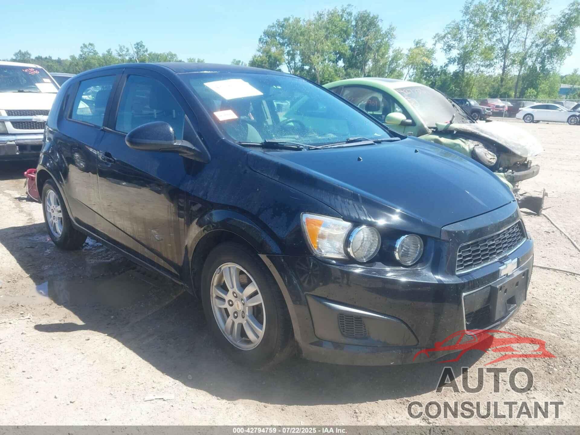 CHEVROLET SONIC 2012 - 1G1JA6SH4C4135625