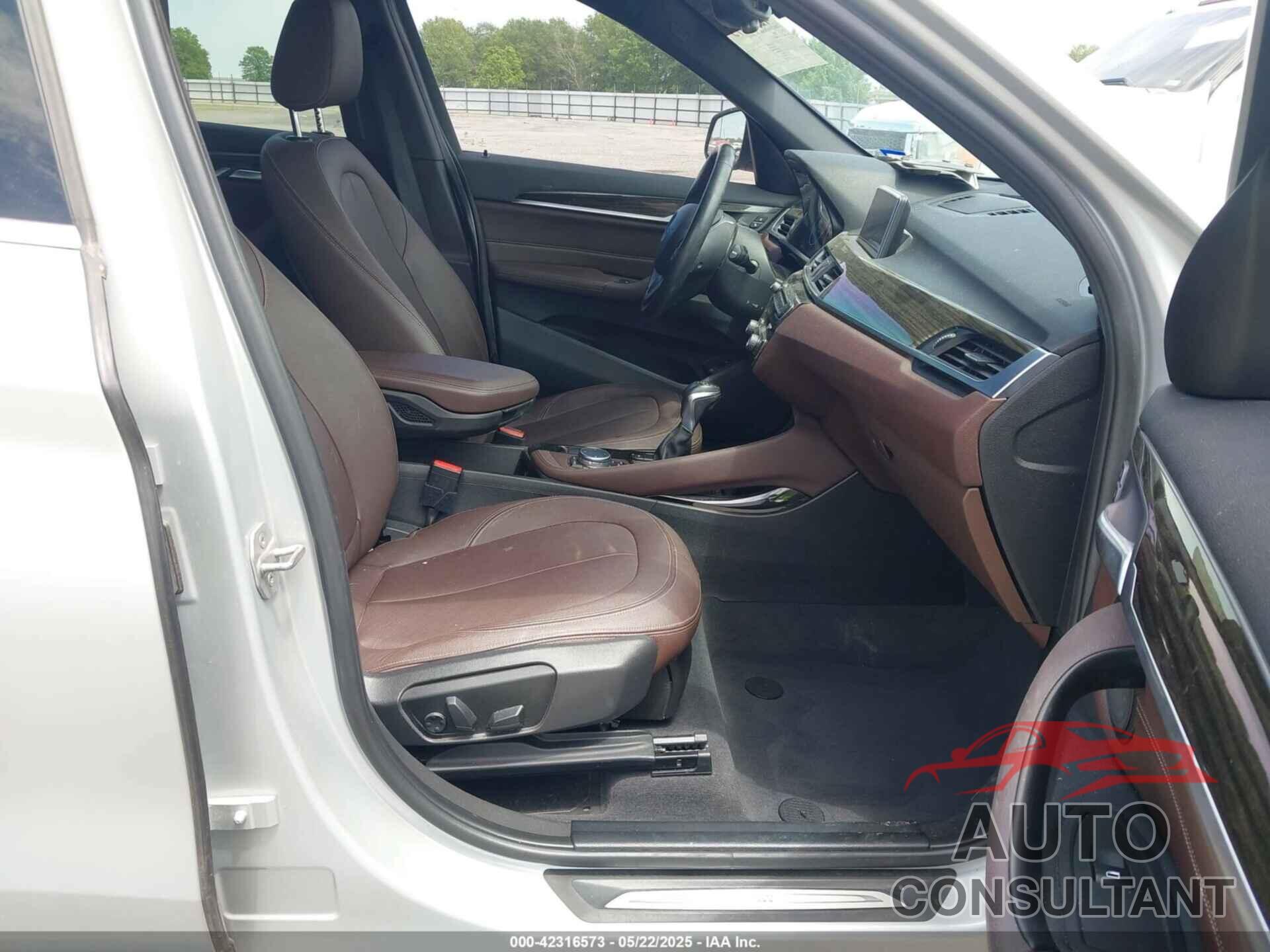 BMW X1 2016 - WBXHT3C32GP889096