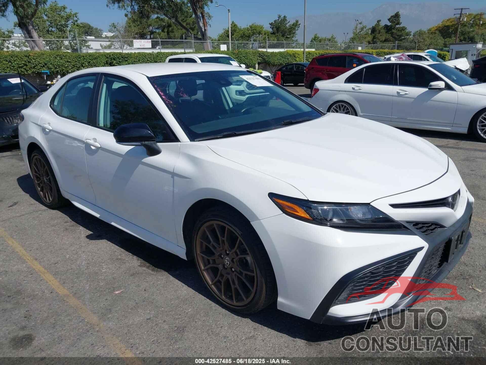 TOYOTA CAMRY 2023 - 4T1G11AK6PU129912