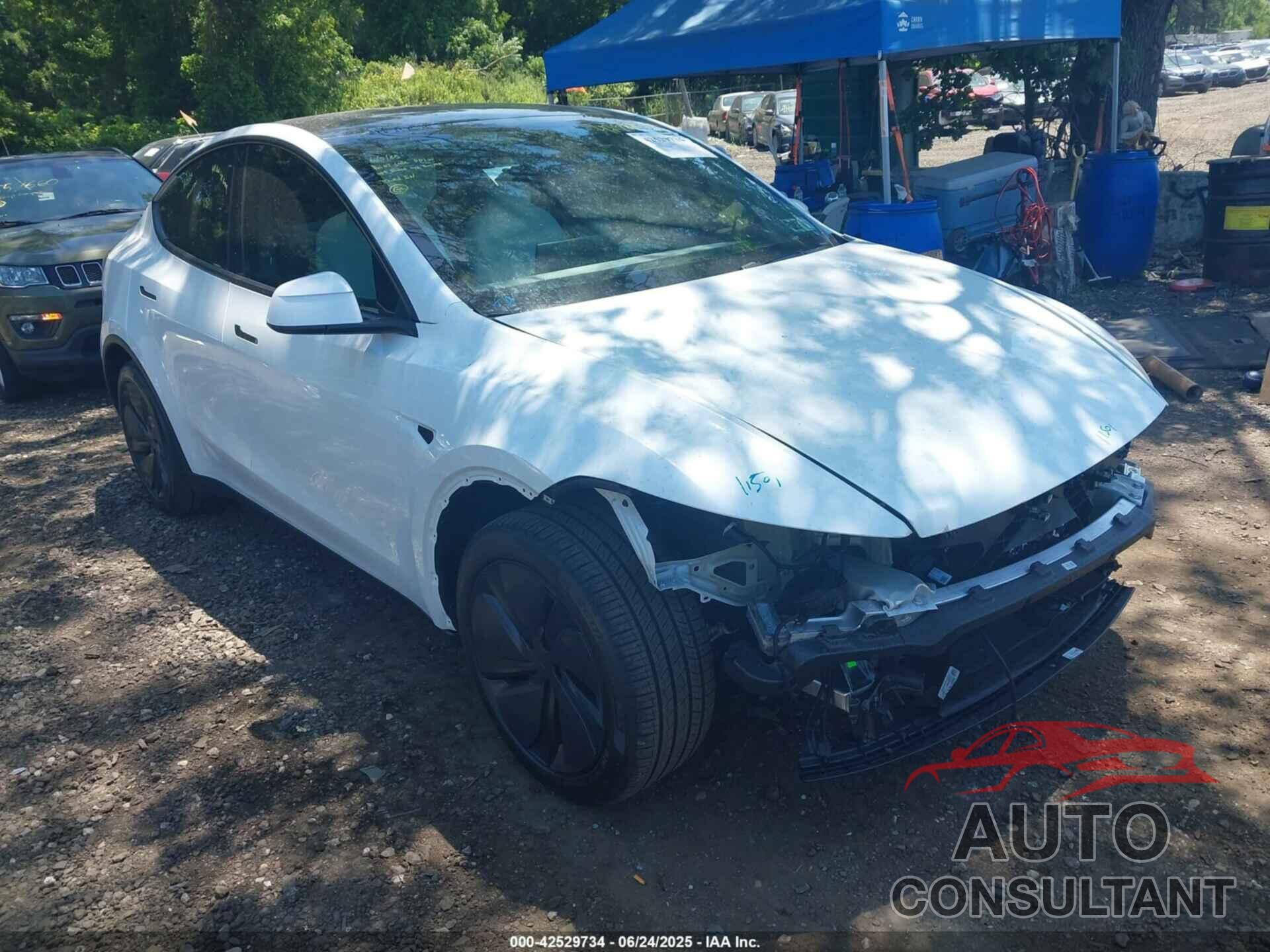 TESLA MODEL Y 2026 - 7SAYGDEE1TA387657