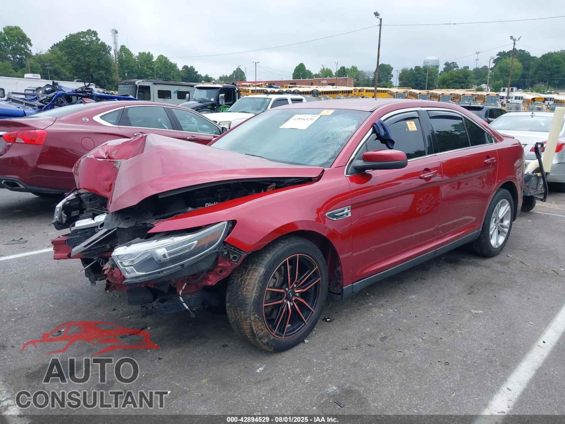 FORD TAURUS 2018 - 1FAHP2E82JG110975