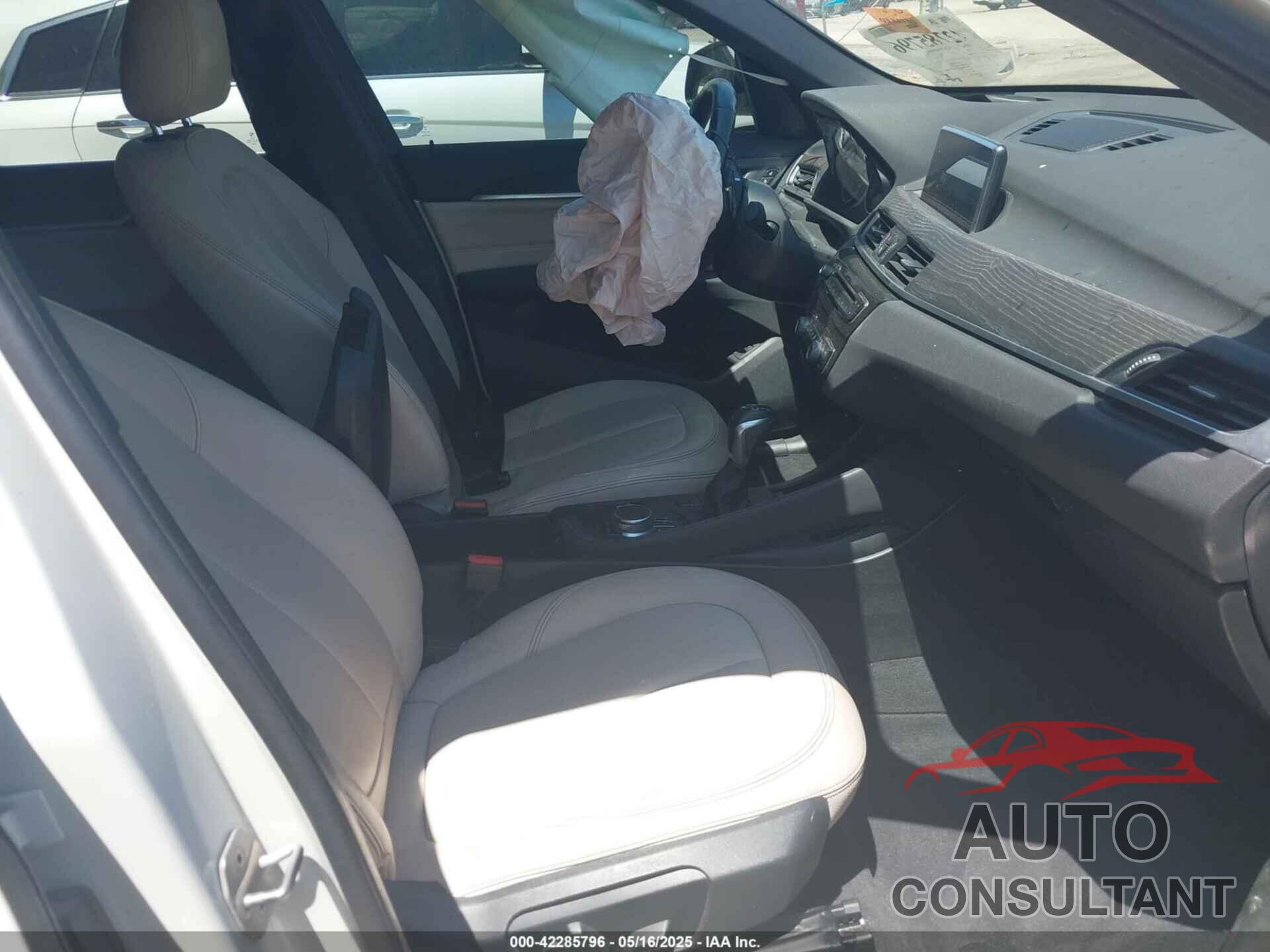 BMW X1 2018 - WBXHU7C37J5H38992