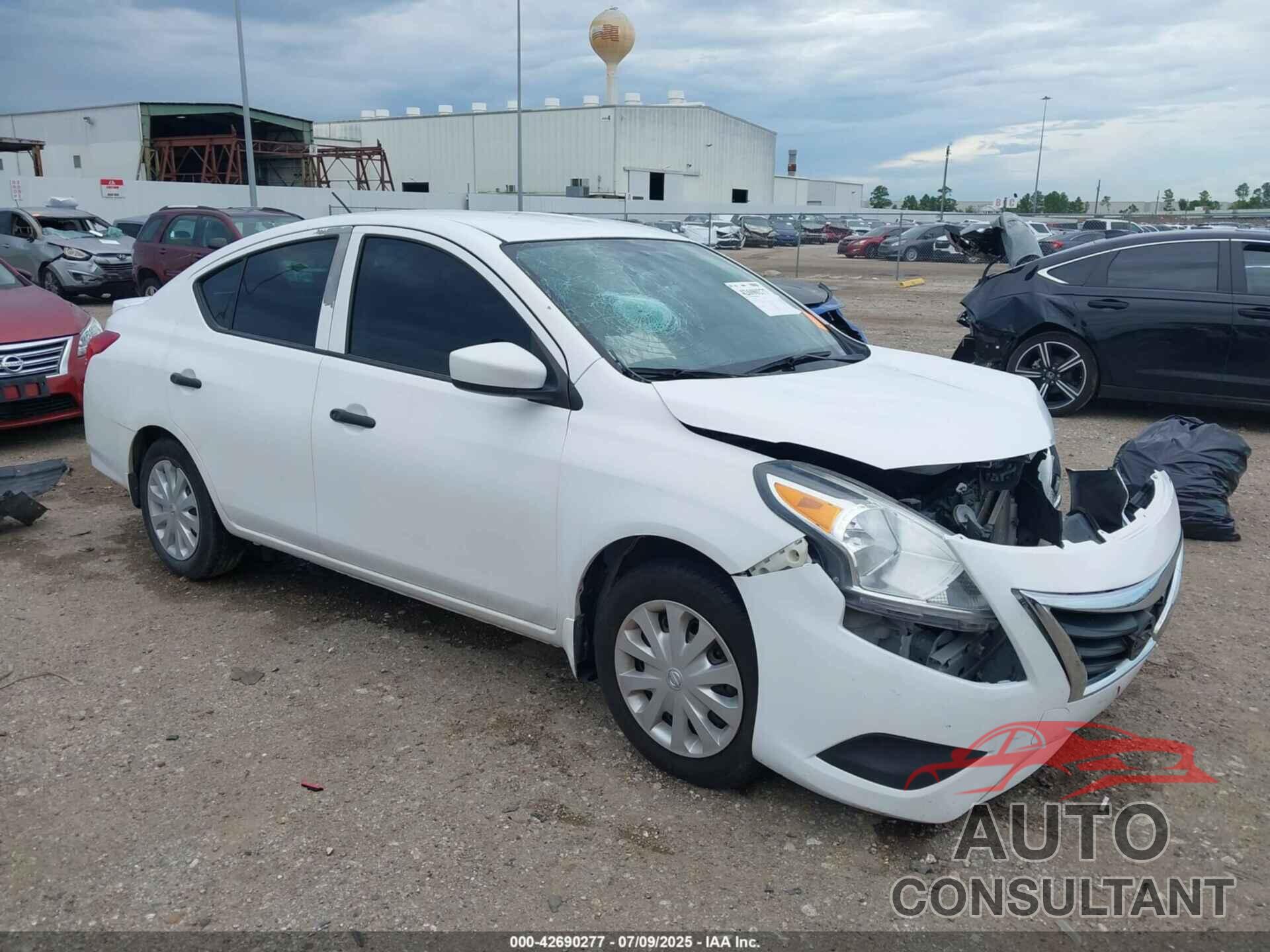 NISSAN VERSA 2017 - 3N1CN7AP7HL857033