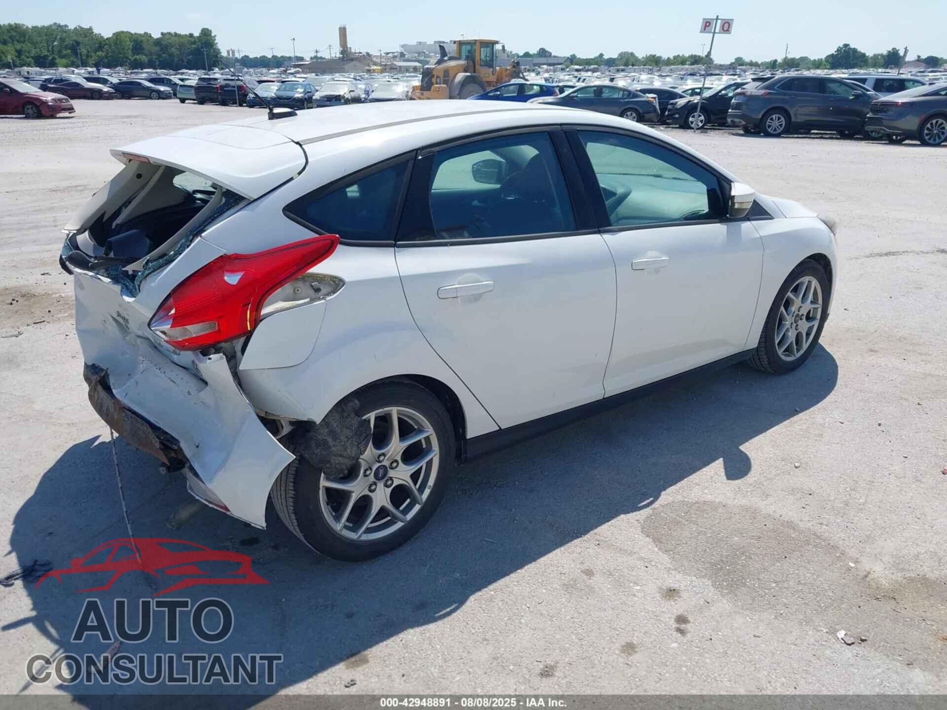 FORD FOCUS 2015 - 1FADP3K22FL283642
