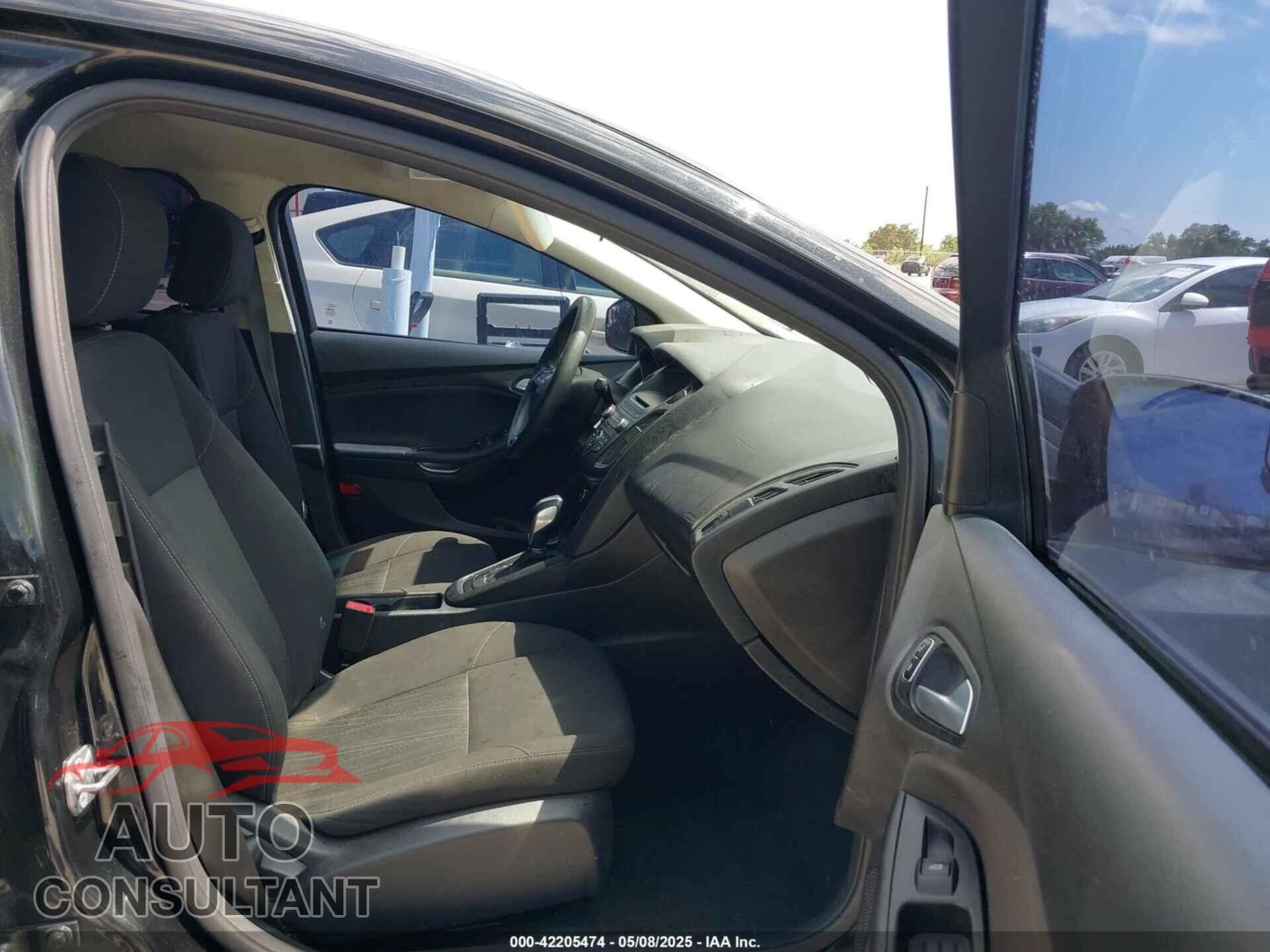 FORD FOCUS 2015 - 1FADP3F2XFL313657