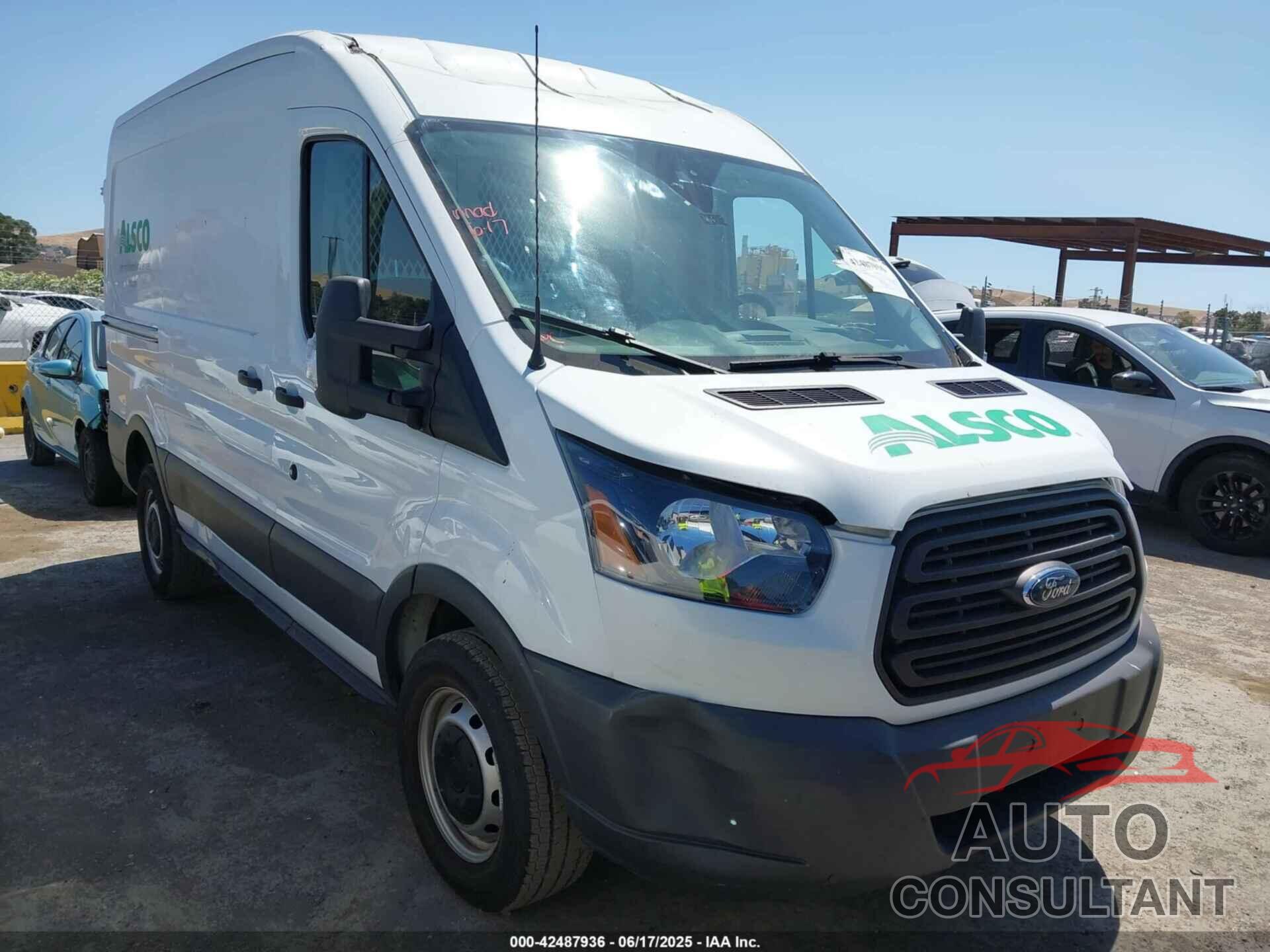 FORD TRANSIT-250 2018 - 1FTYR1CM6JKA17257