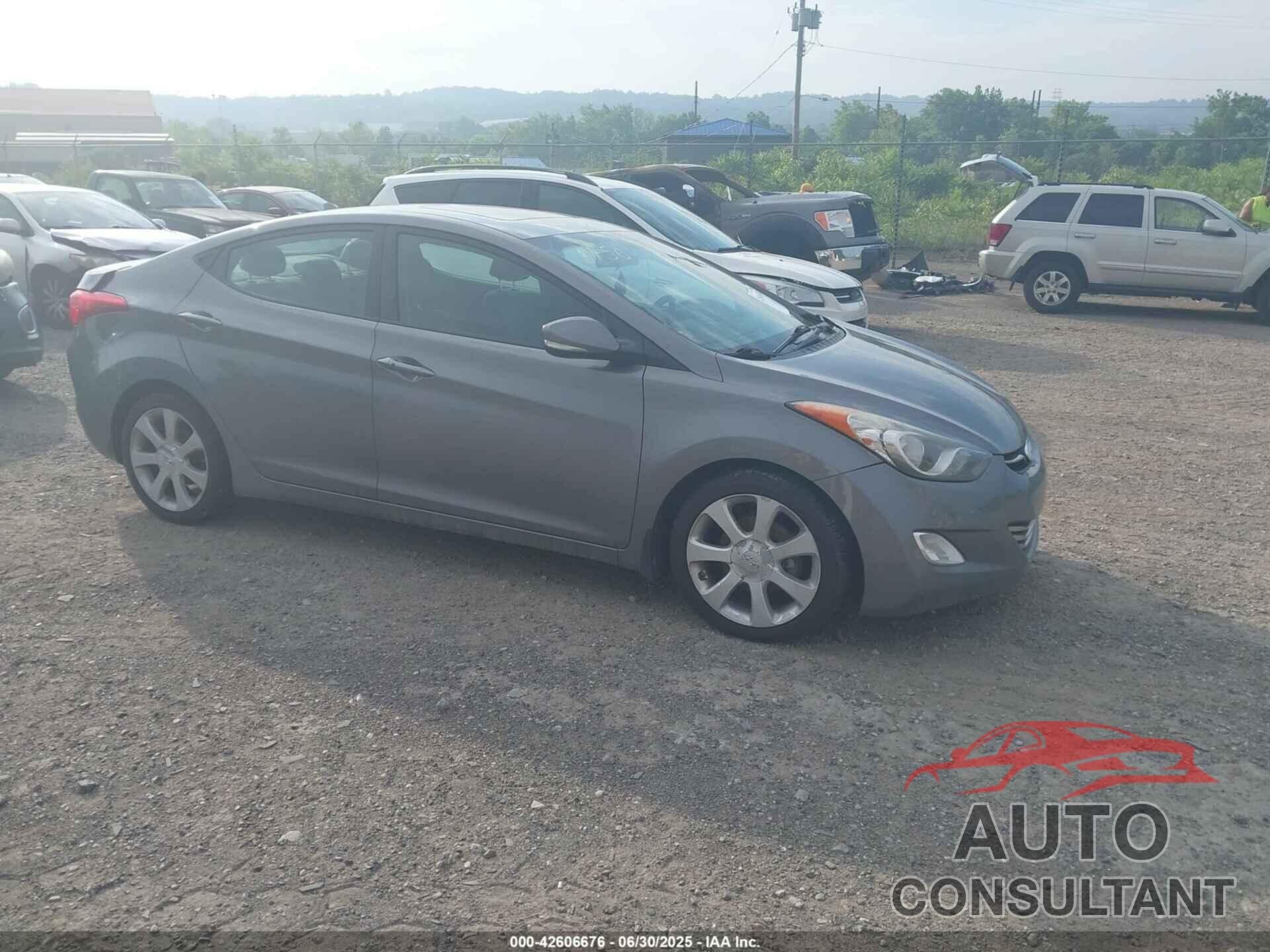 HYUNDAI ELANTRA 2013 - 5NPDH4AE5DH357503