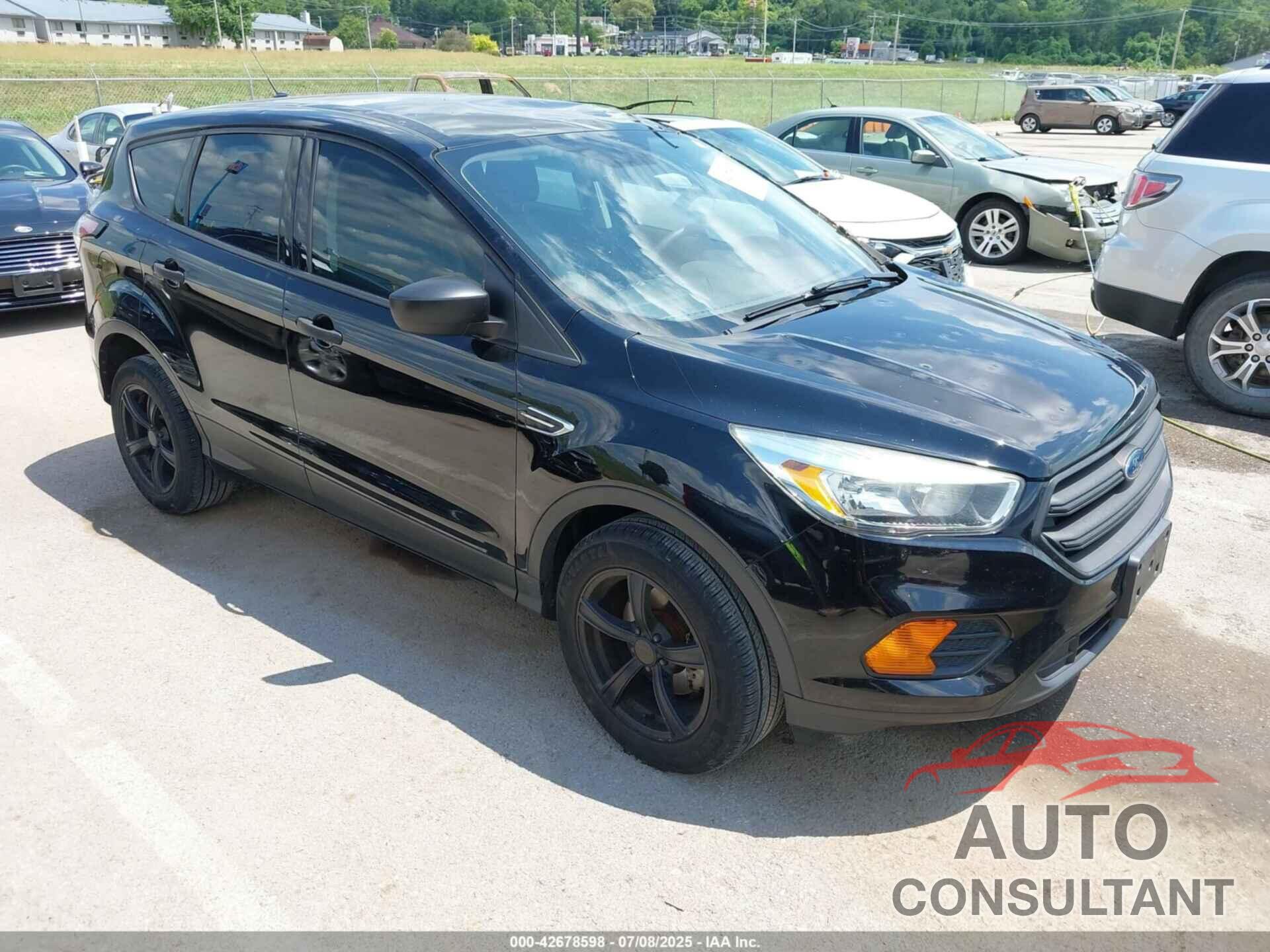 FORD ESCAPE 2017 - 1FMCU0F74HUE23590