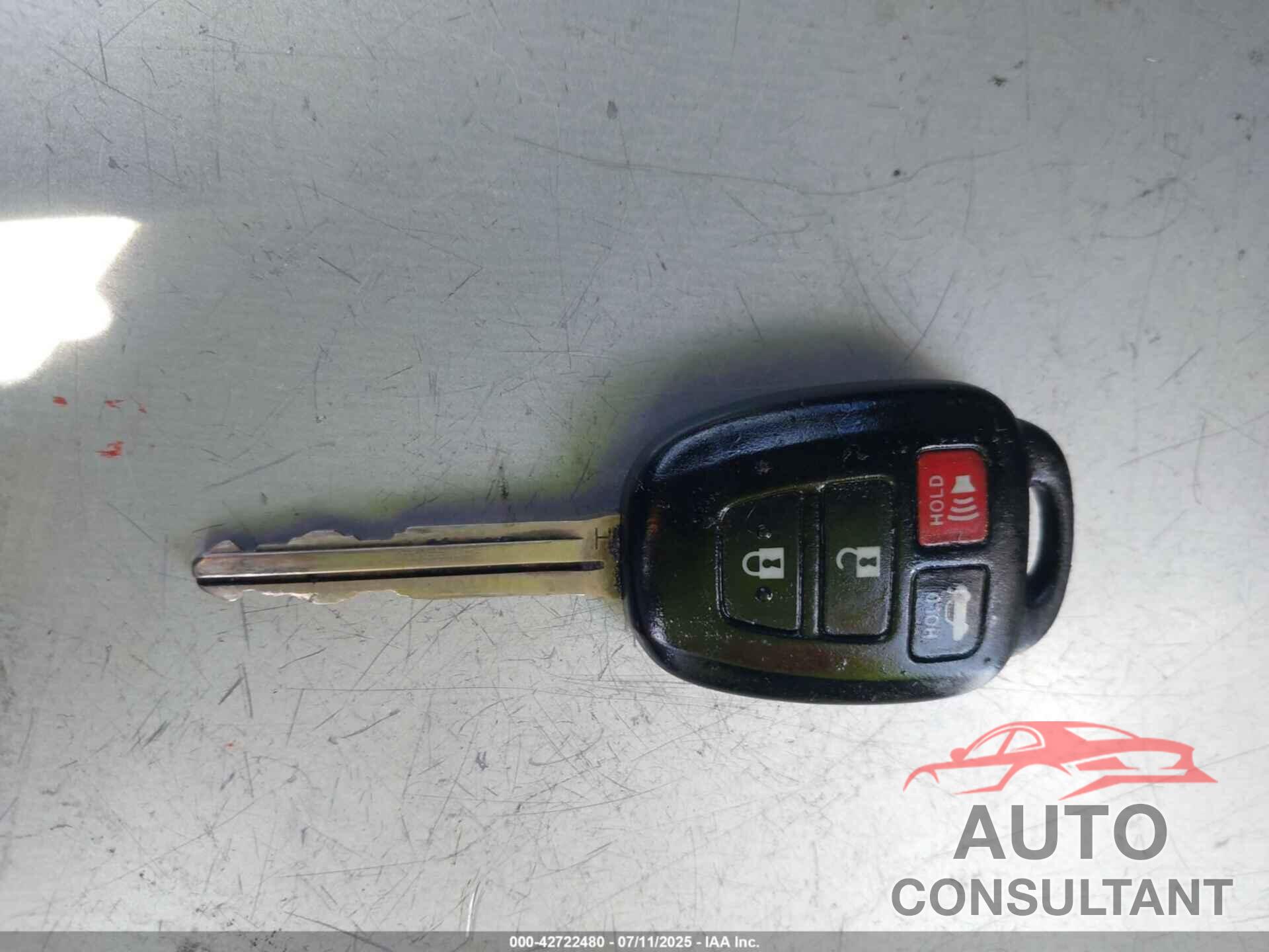 TOYOTA COROLLA 2017 - 2T1BURHE5HC774361