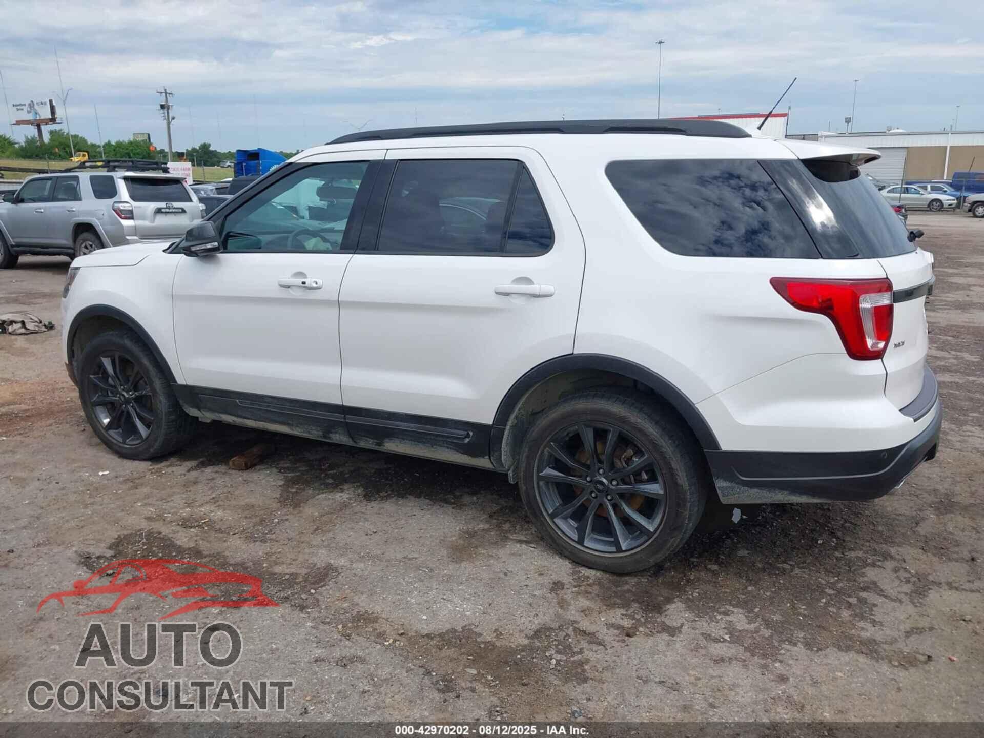 FORD EXPLORER 2018 - 1FM5K7D86JGB55164