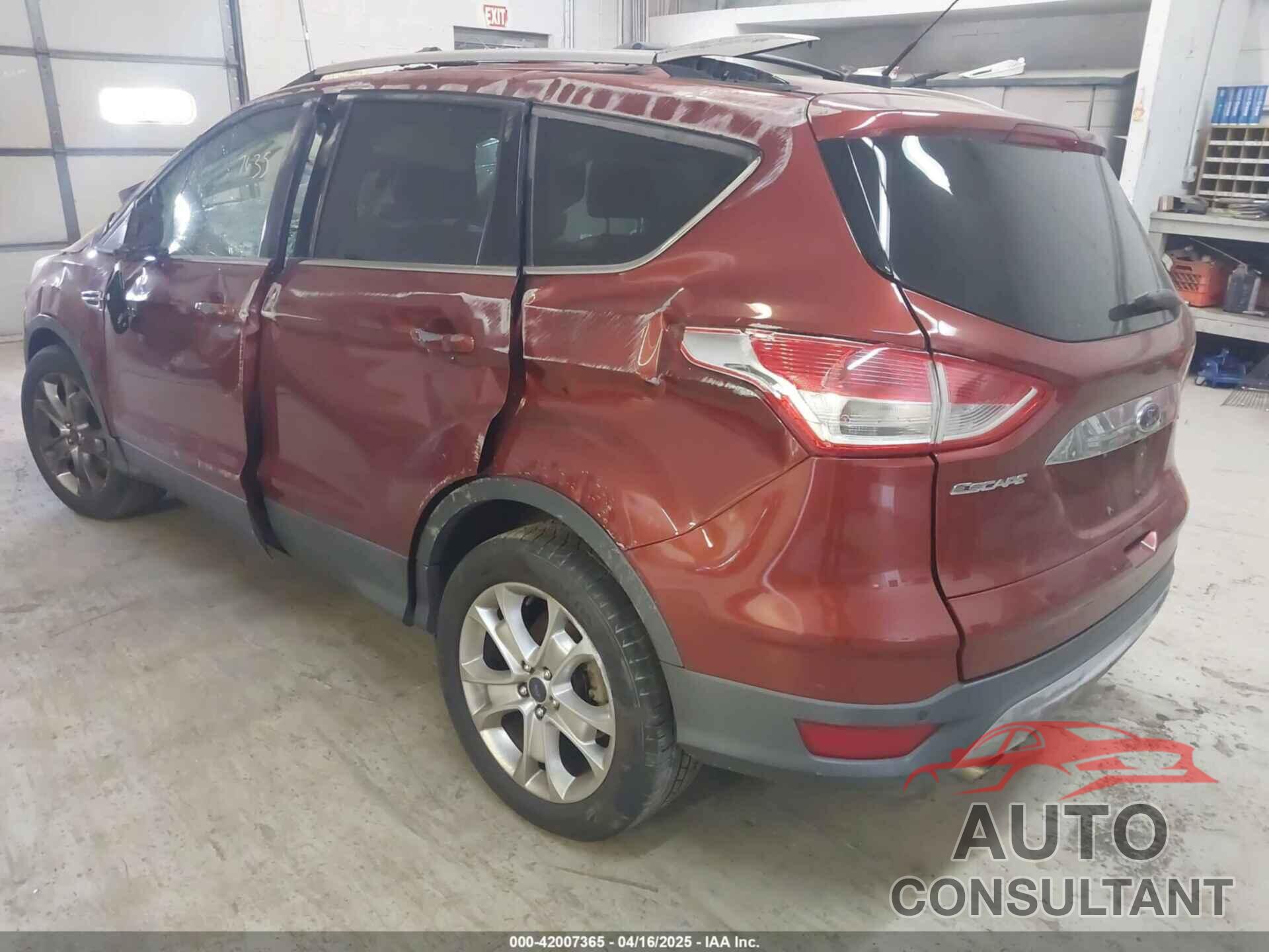 FORD ESCAPE 2016 - 1FMCU9J90GUB18499