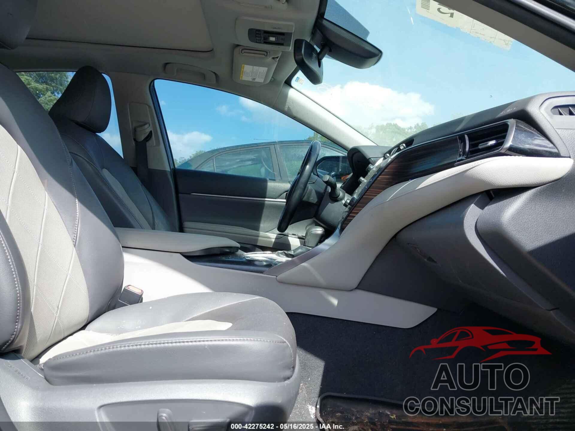 TOYOTA CAMRY 2019 - 4T1B11HK4KU159810
